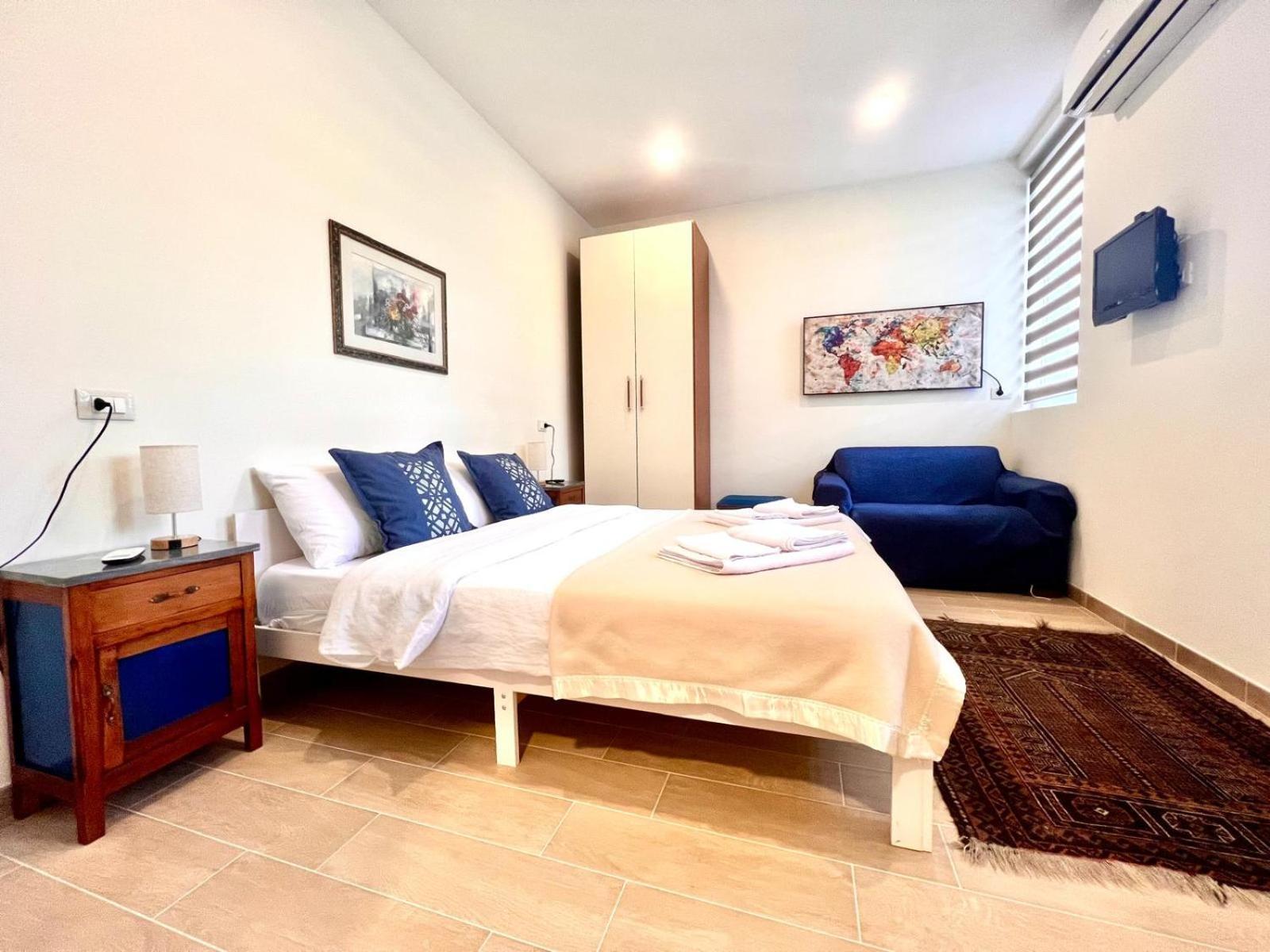 Sunshine Eco Holiday home *