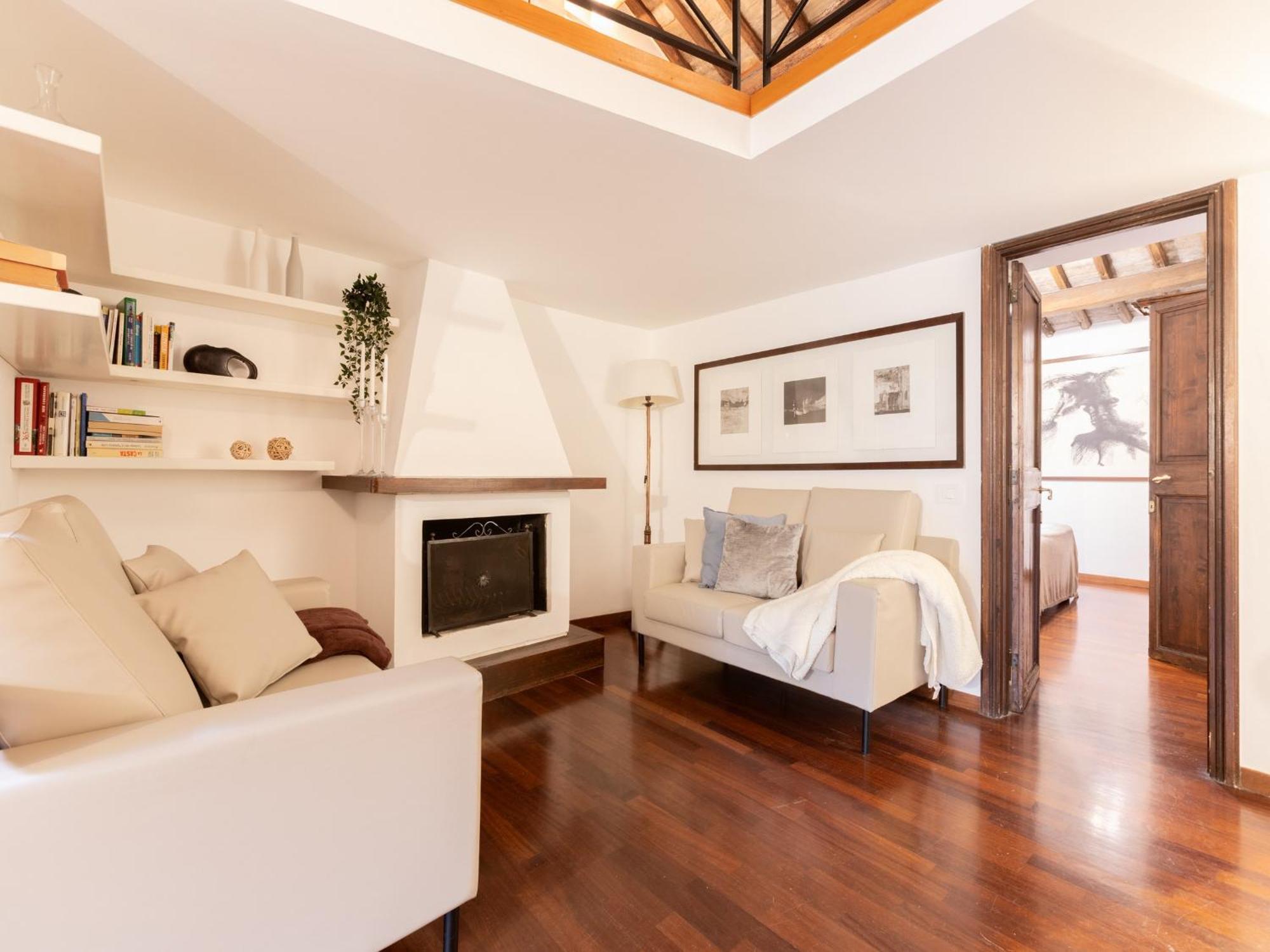 The Rent - Stylish In Trastevere District Apartment Rome
