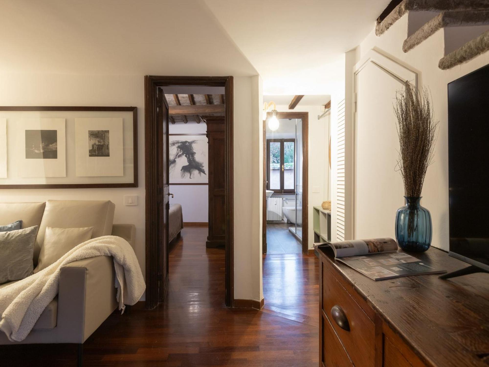 The Rent - Stylish In Trastevere District Rome