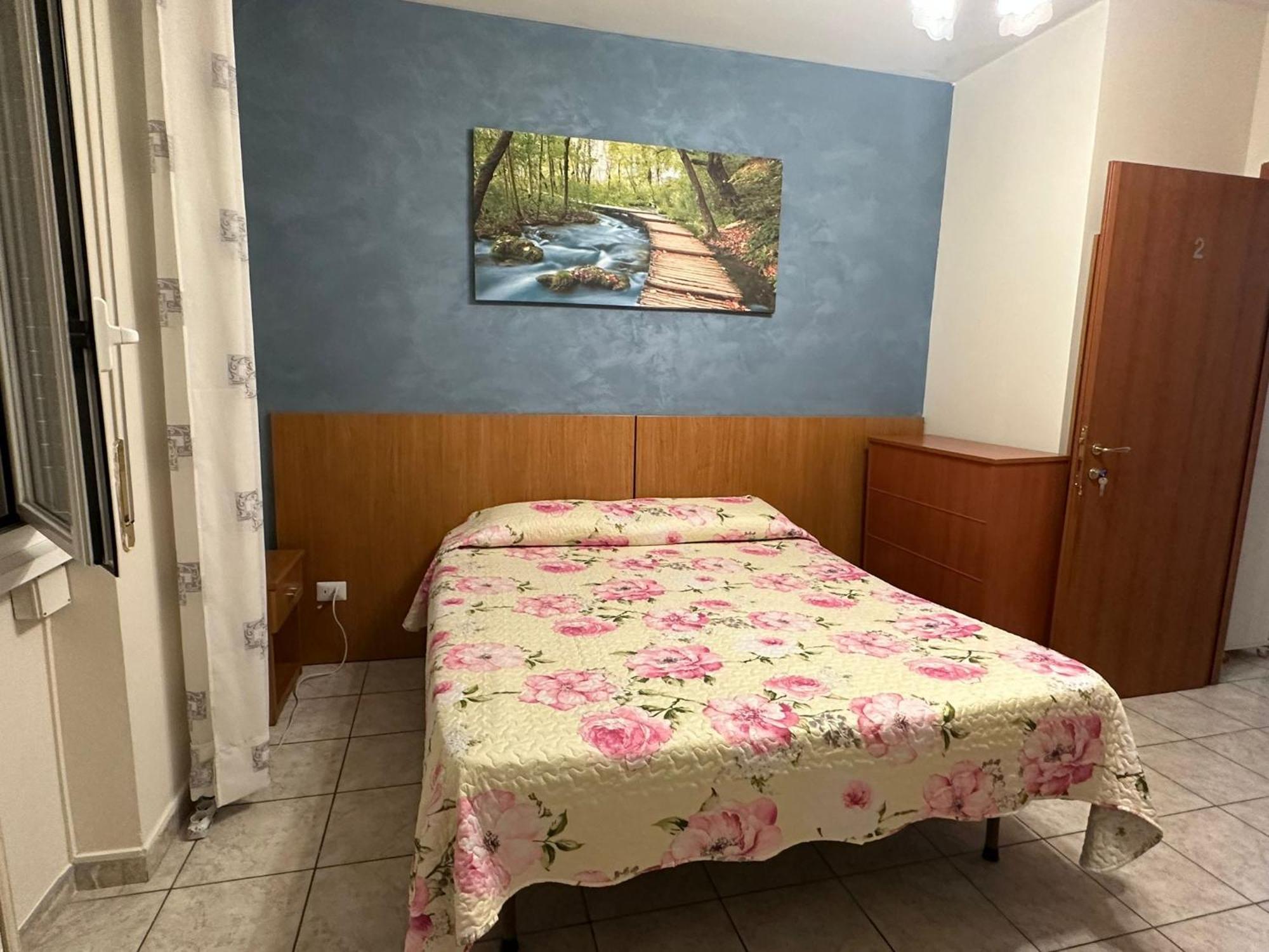 Torino Holidays Guest house *