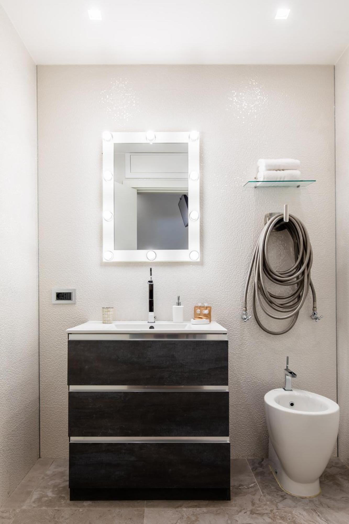 Dimora Luxe Colosseum With Jacuzzi
