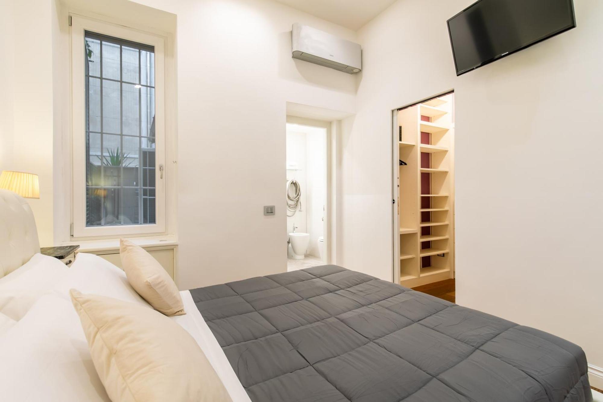 Apartment Dimora Luxe Colosseum With Jacuzzi