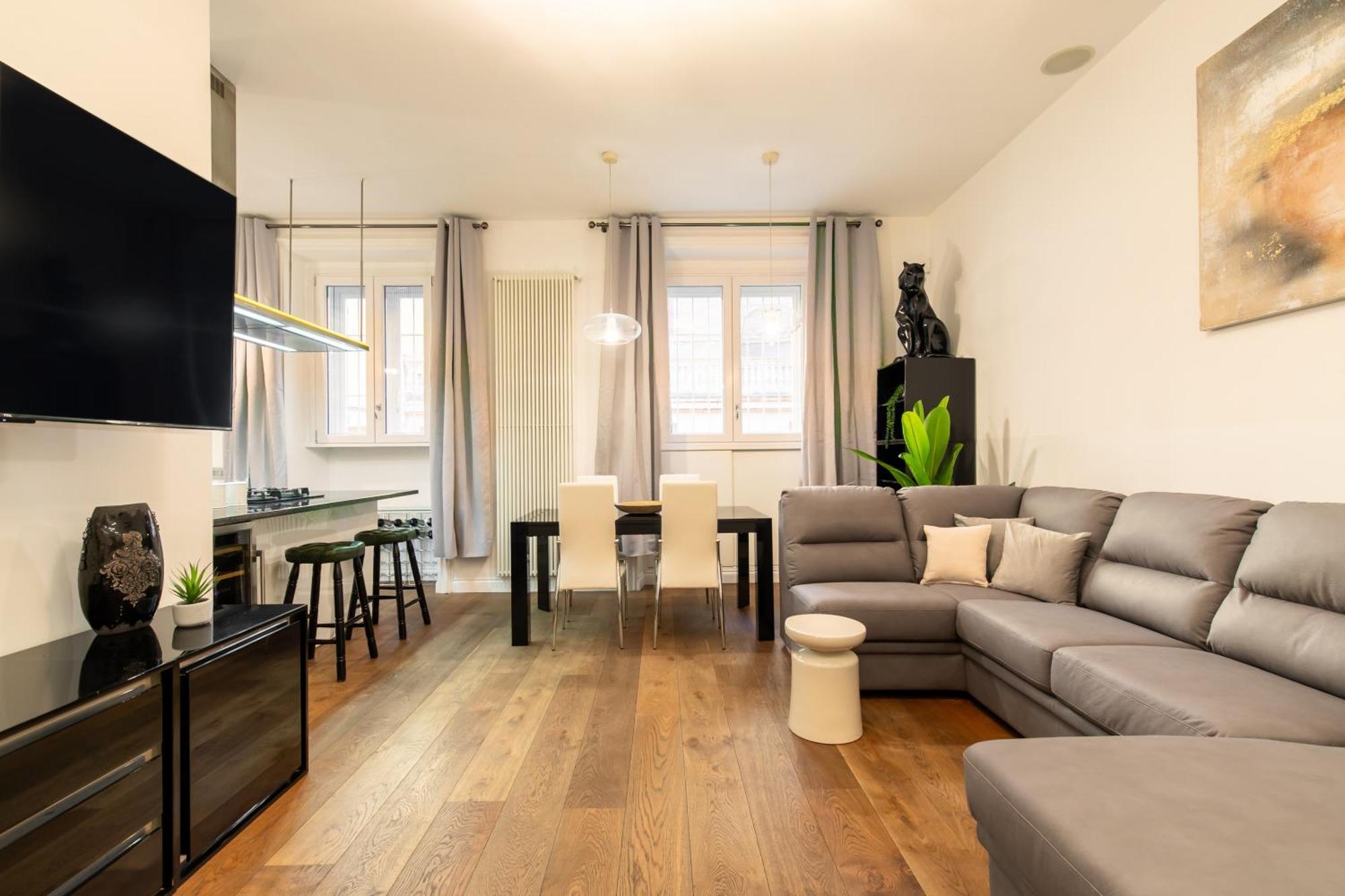 Dimora Luxe Colosseum With Jacuzzi Apartment Rome