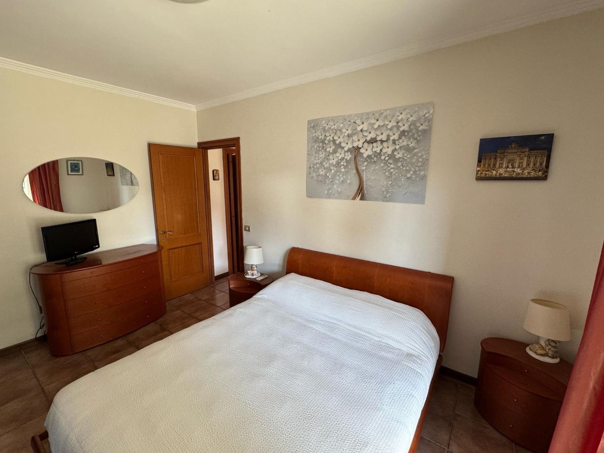 Apartment La Casa Del Tomo - Serenity & Charme, Steps From Cornelia Metro Line A