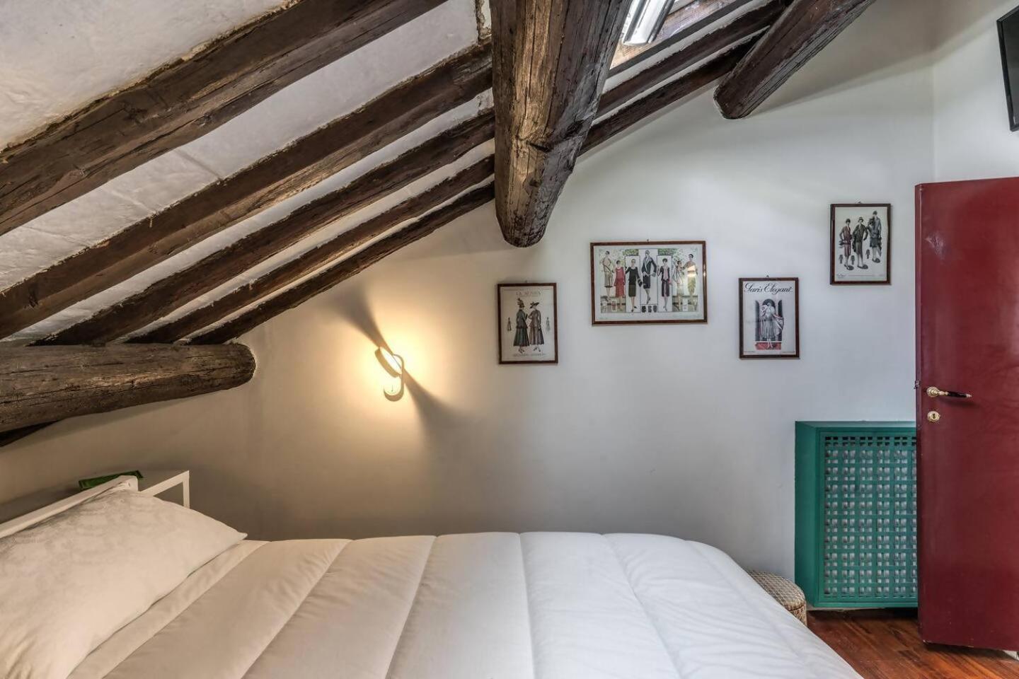 Apartment Domus In Via Del Corso Rome