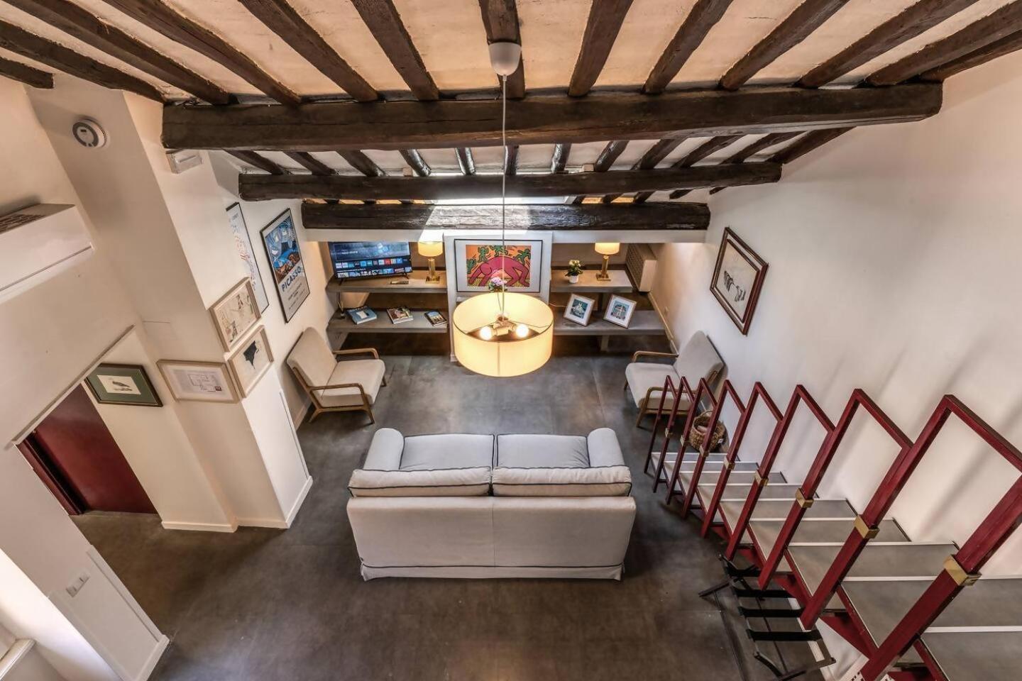 Domus In Via Del Corso Apartment
