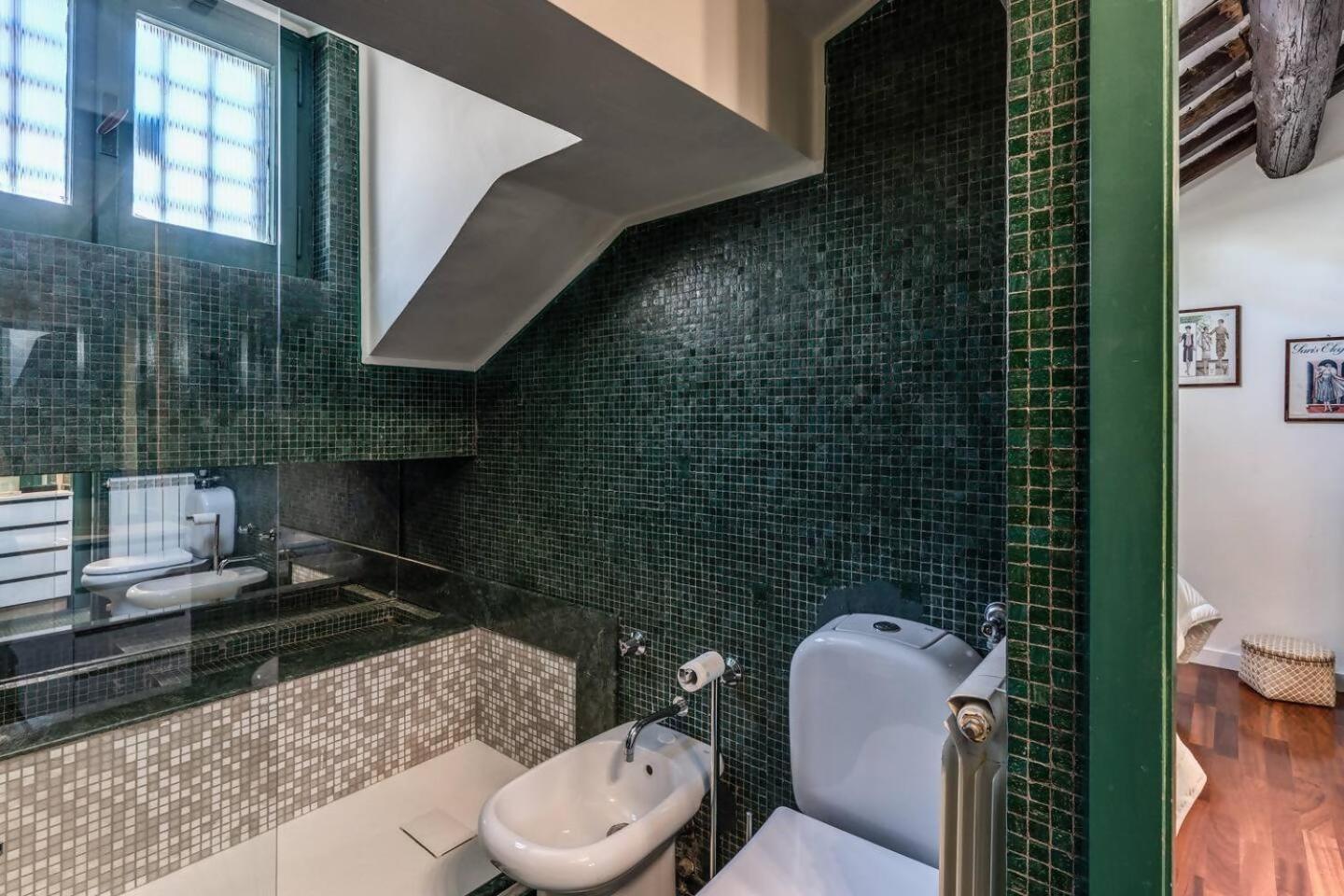 Domus In Via Del Corso * Rome