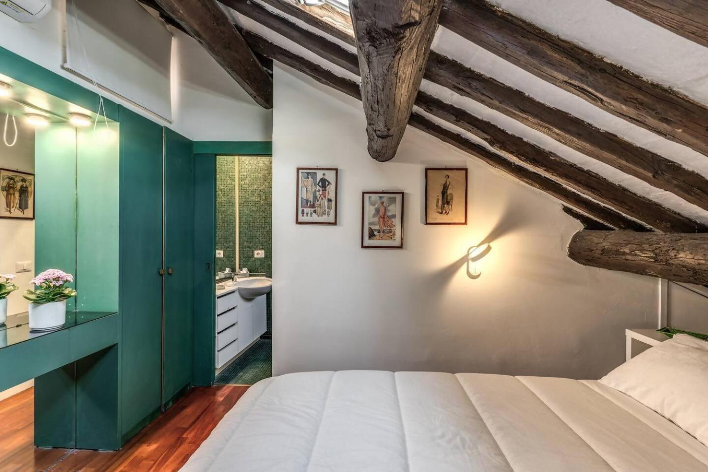 Apartment Domus In Via Del Corso Rome