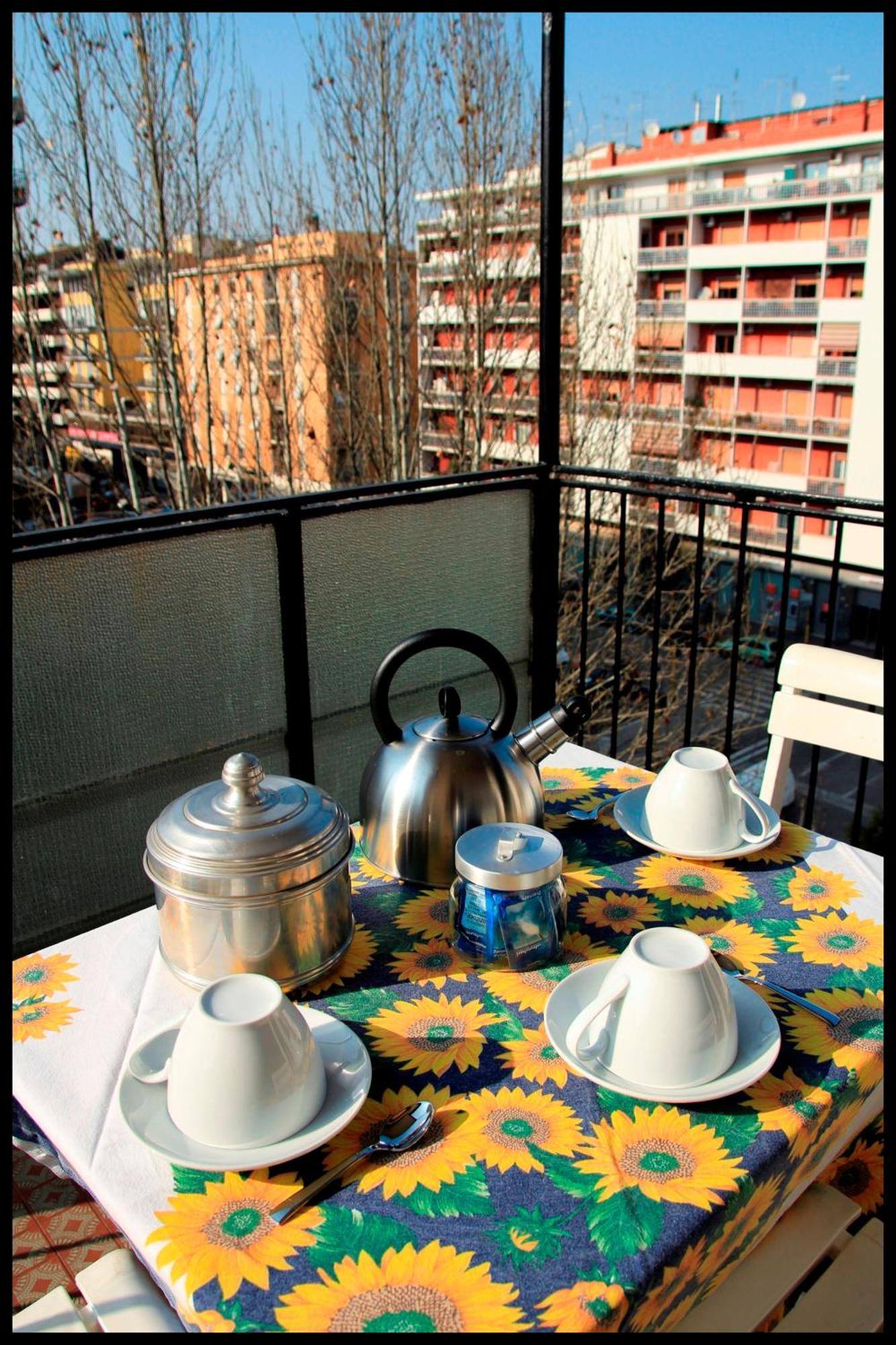 Domus Vacanze - Qui Staremo Bene Apartment *