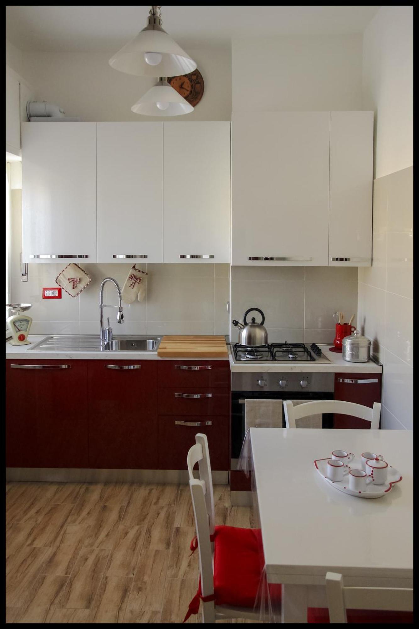 Apartment Domus Vacanze - Qui Staremo Bene Rome
