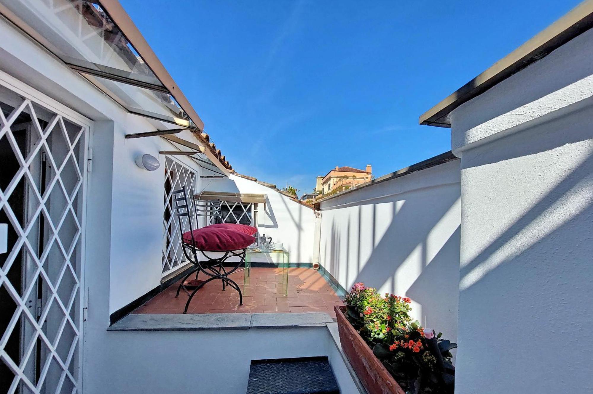 Lovely Via Sistina Rome