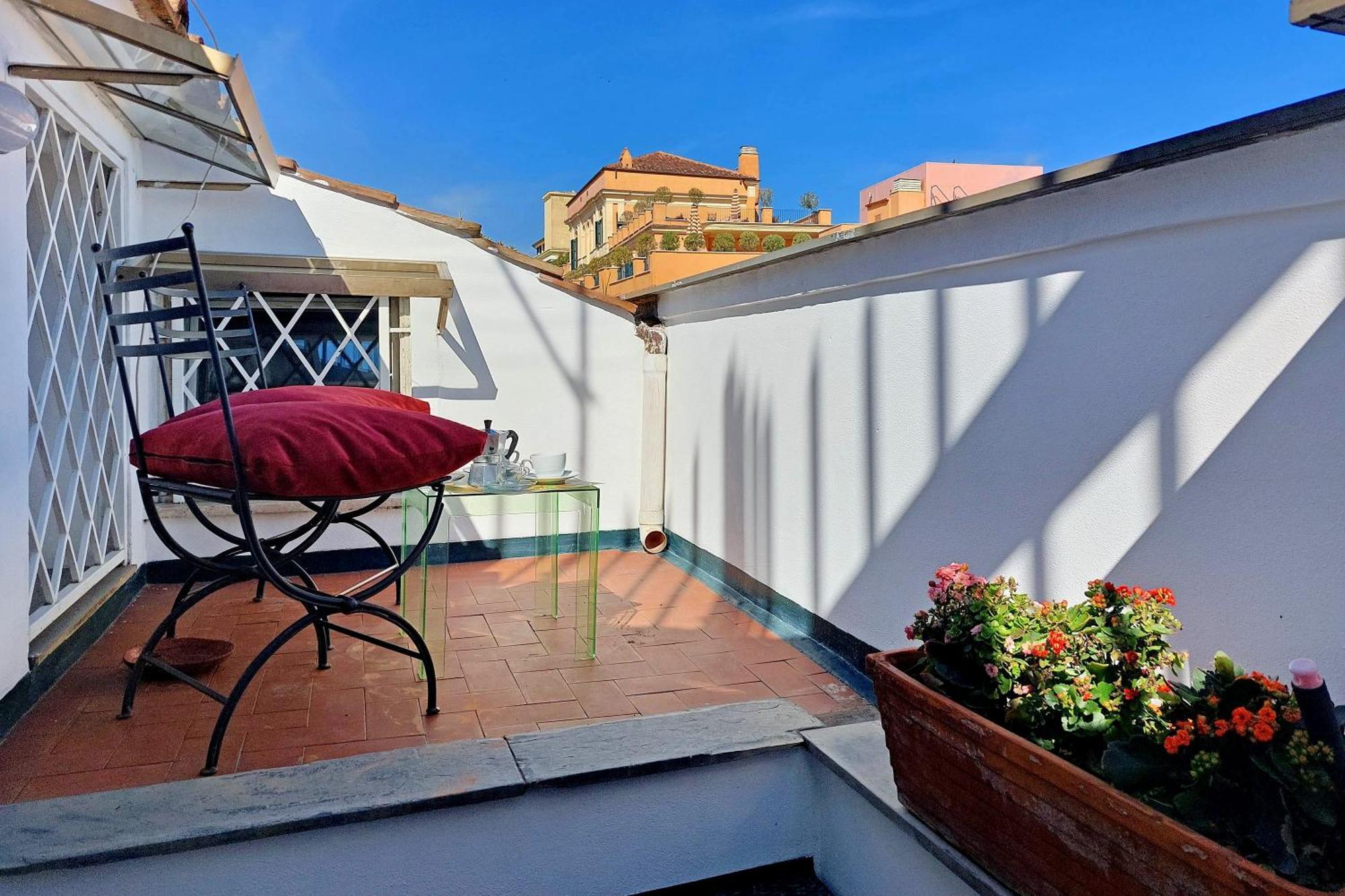 Lovely Via Sistina Apartment