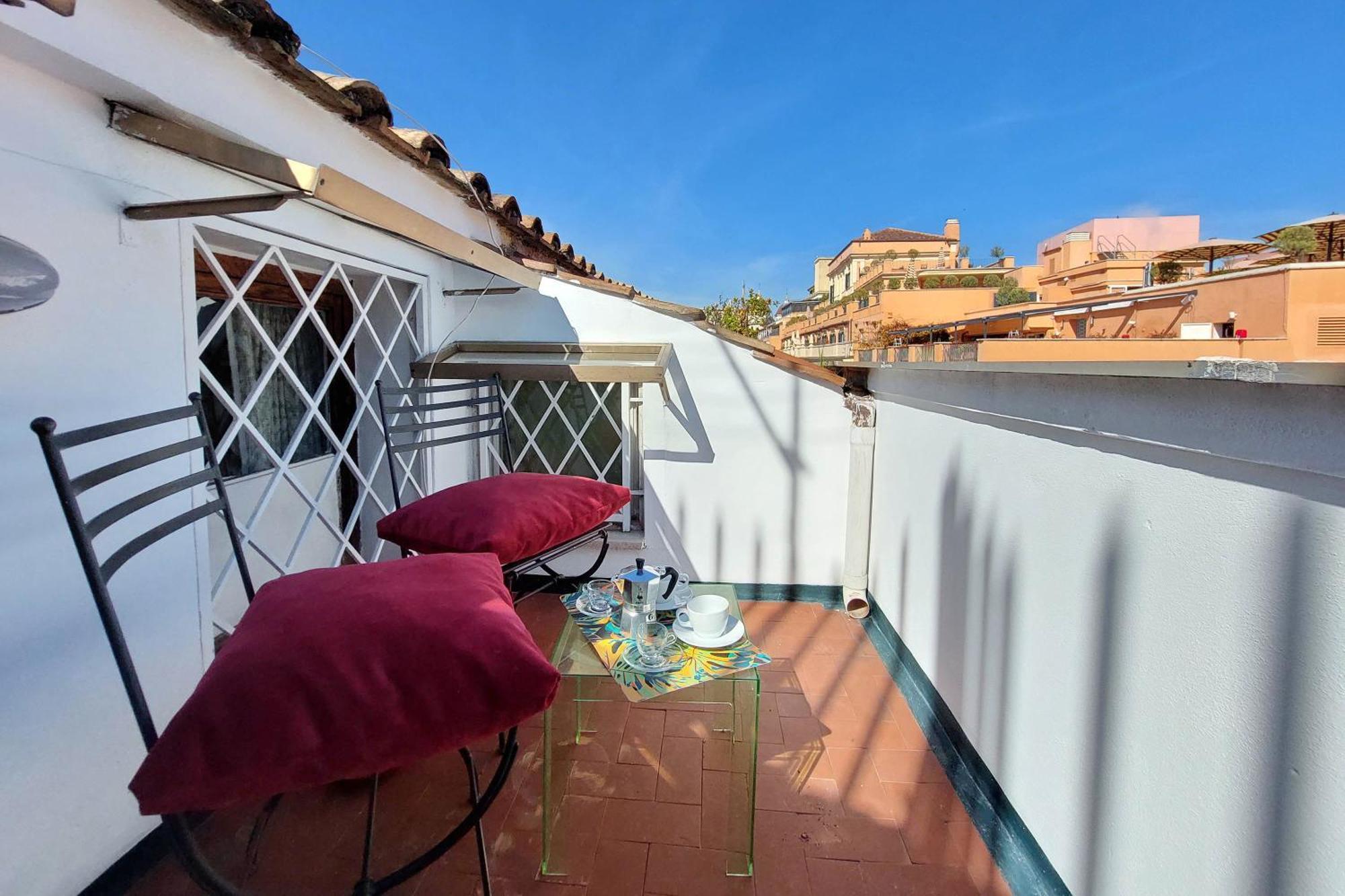 Lovely Via Sistina Rome