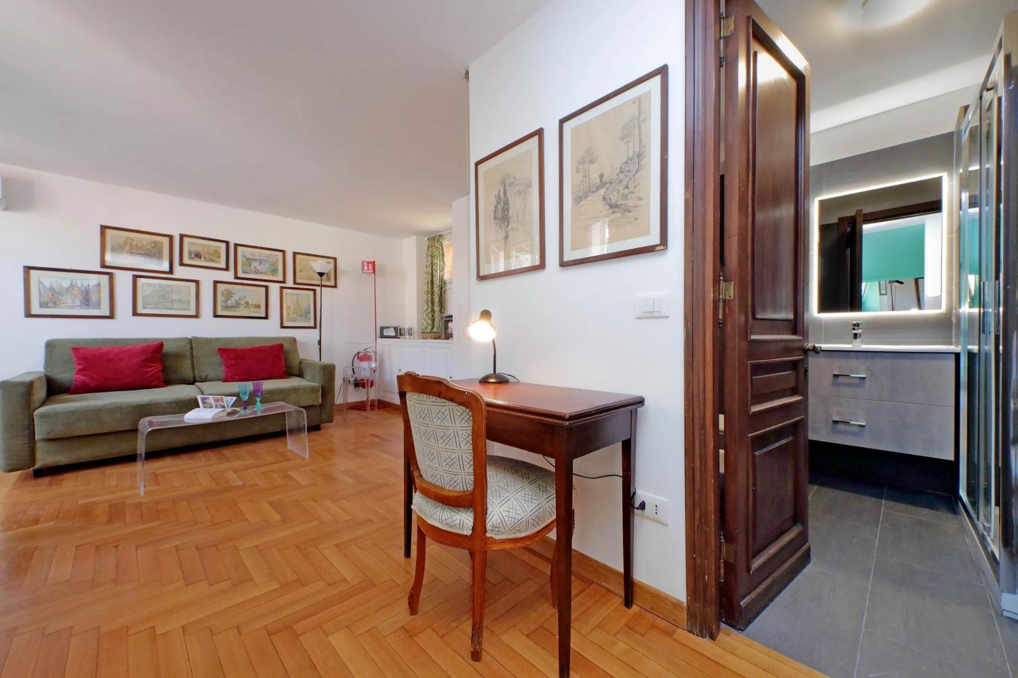 Lovely Via Sistina Rome