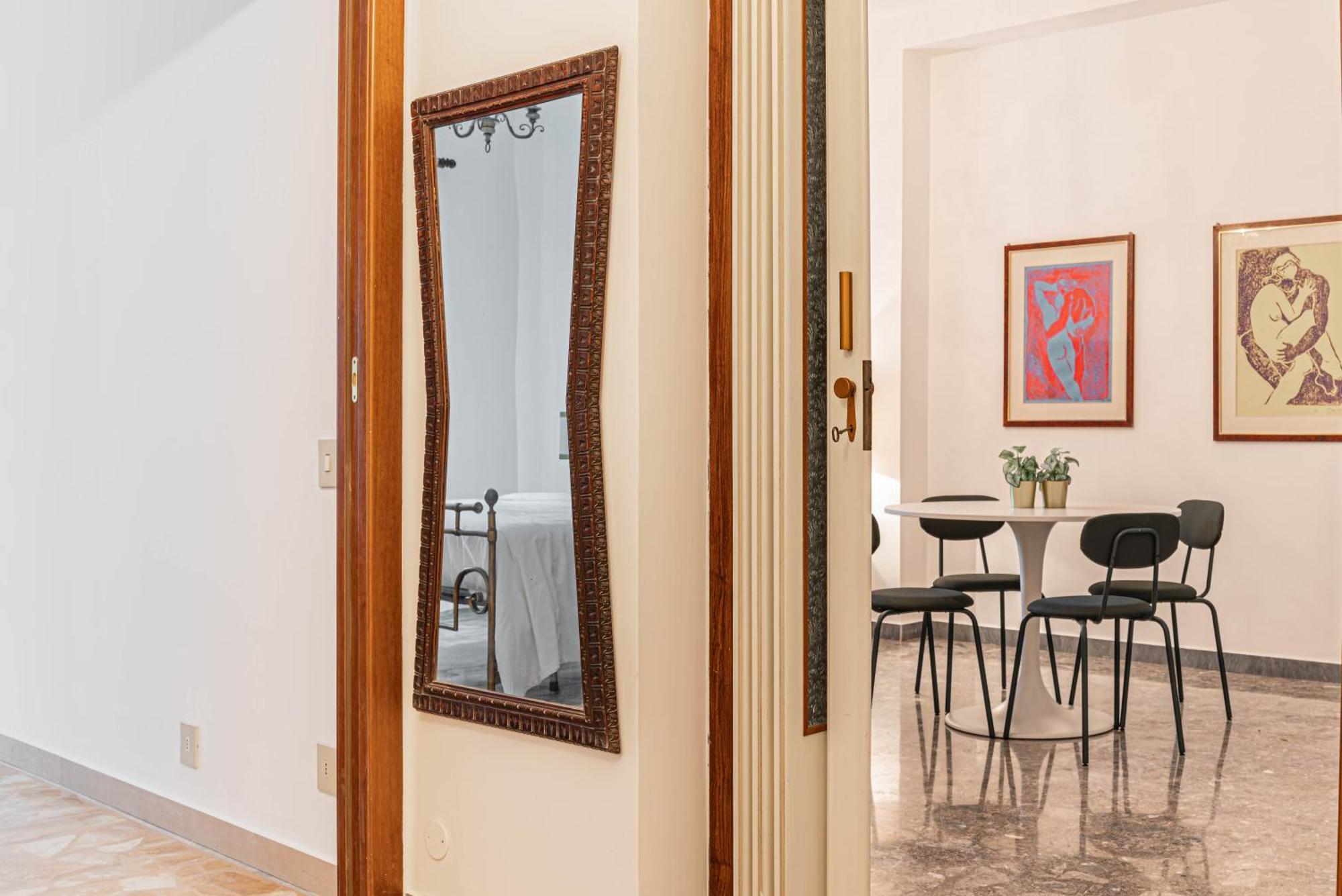 Vintage Flat Apartment