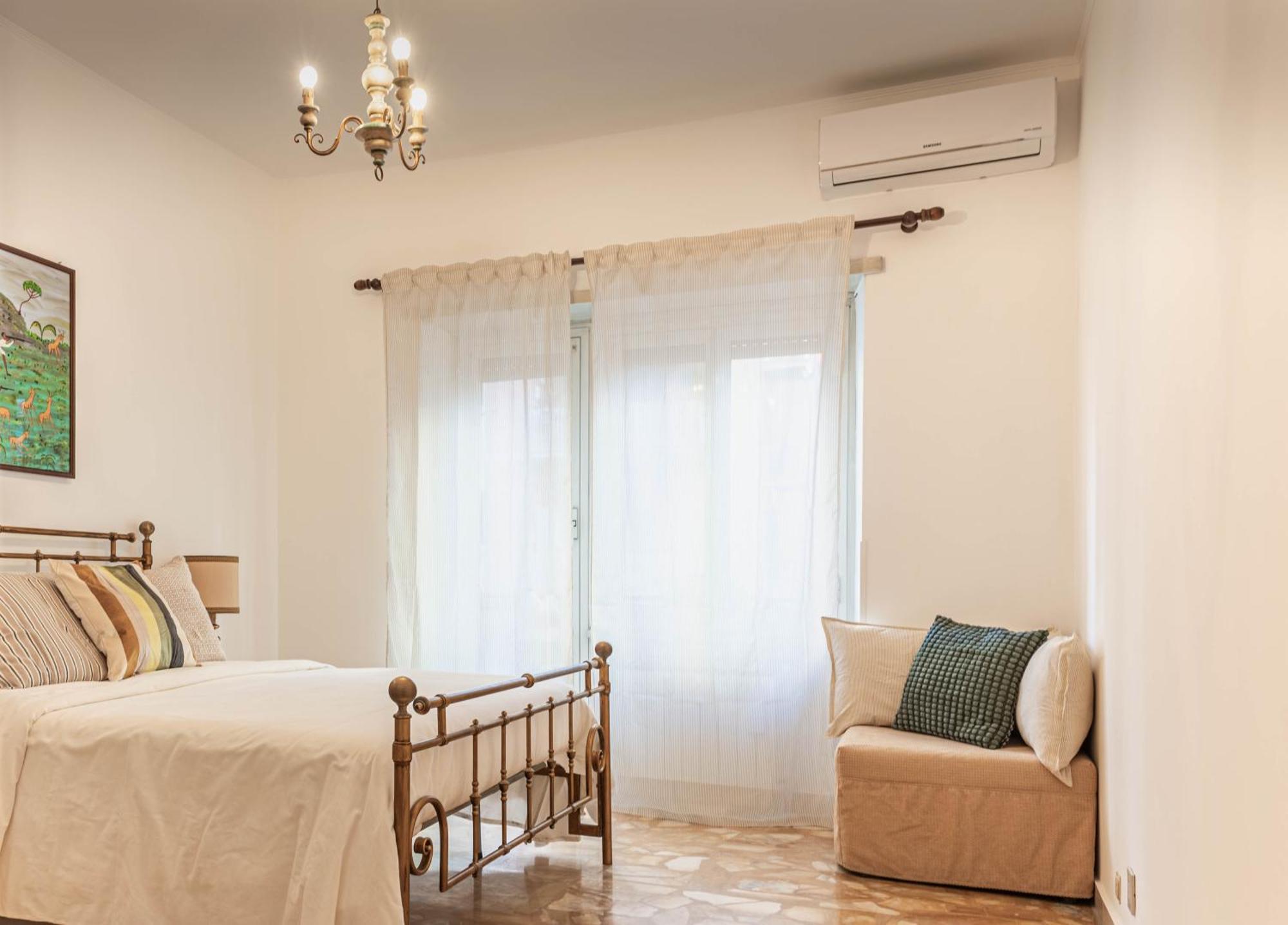 Vintage Flat Rome