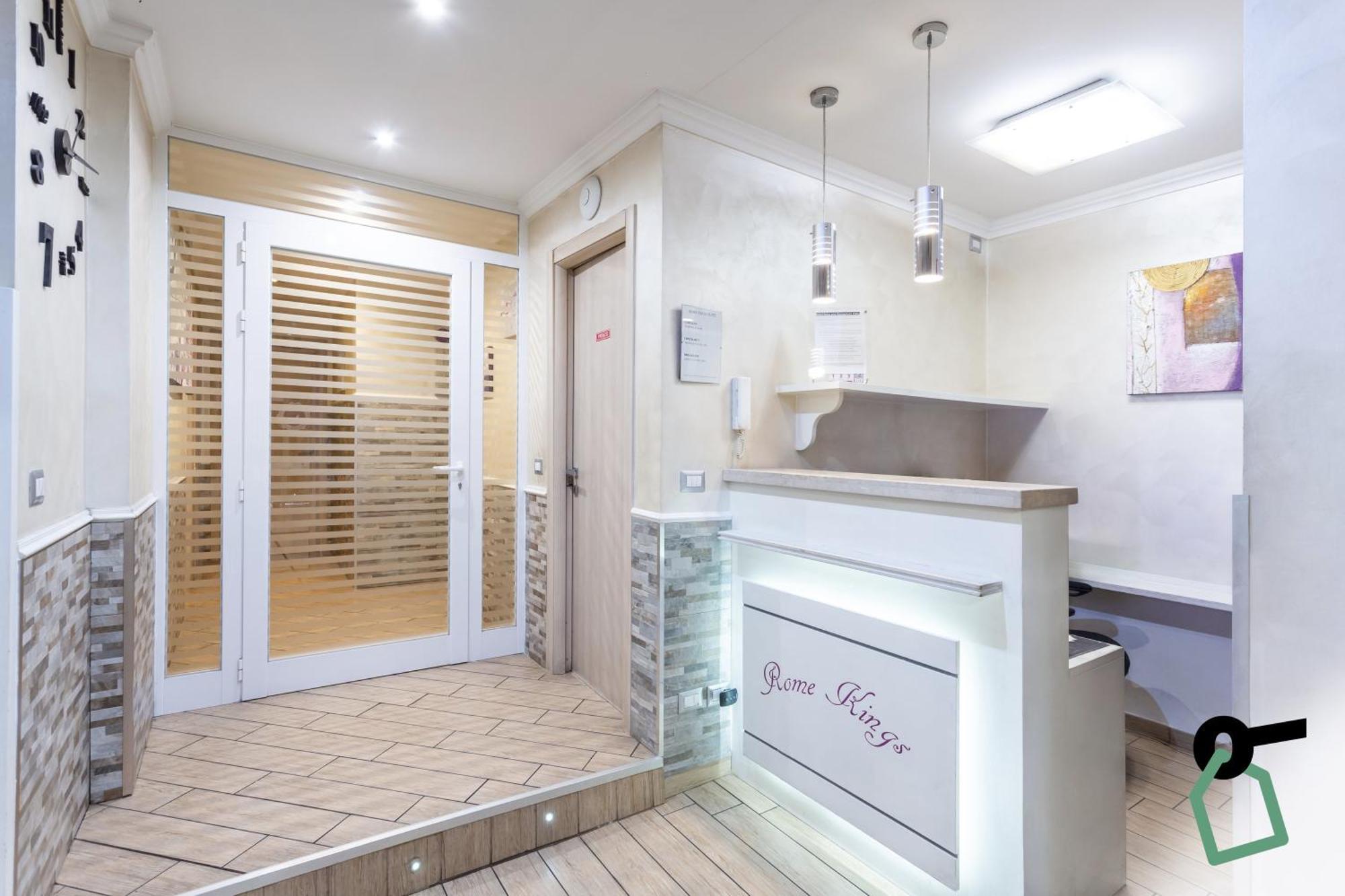 Aparthotel Hotiday Collection - Barberini Rome