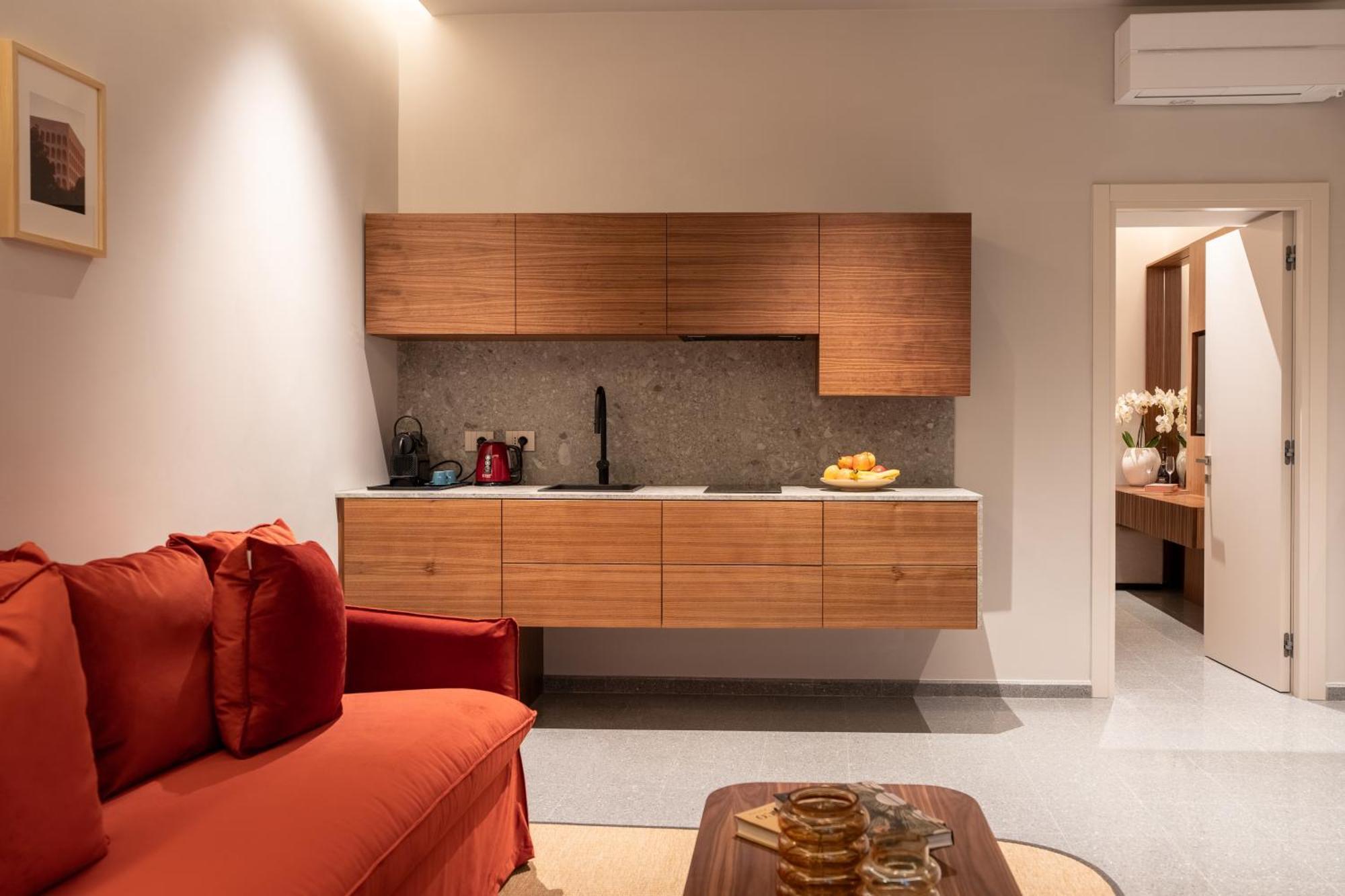 Luxury Near Colosseum Apartment Rome