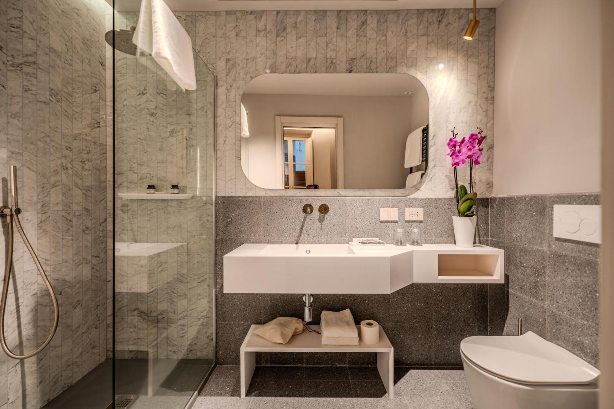 Luxury Near Colosseum Apartment Rome
