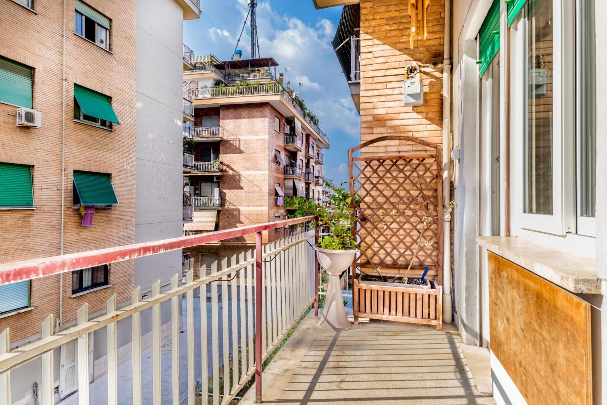 Bbhome Tiburtina Station