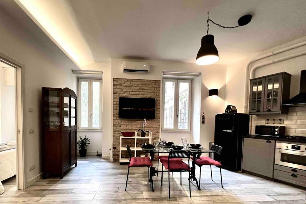 Modern Near The Vatican Apartment *