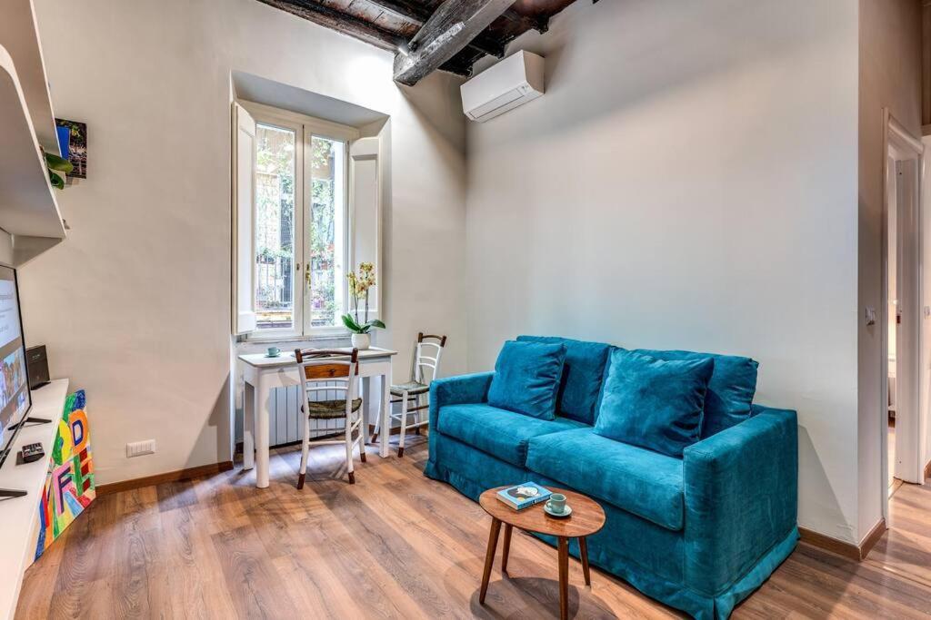 Apartment Vicolo Leopardo Trastevere Rome