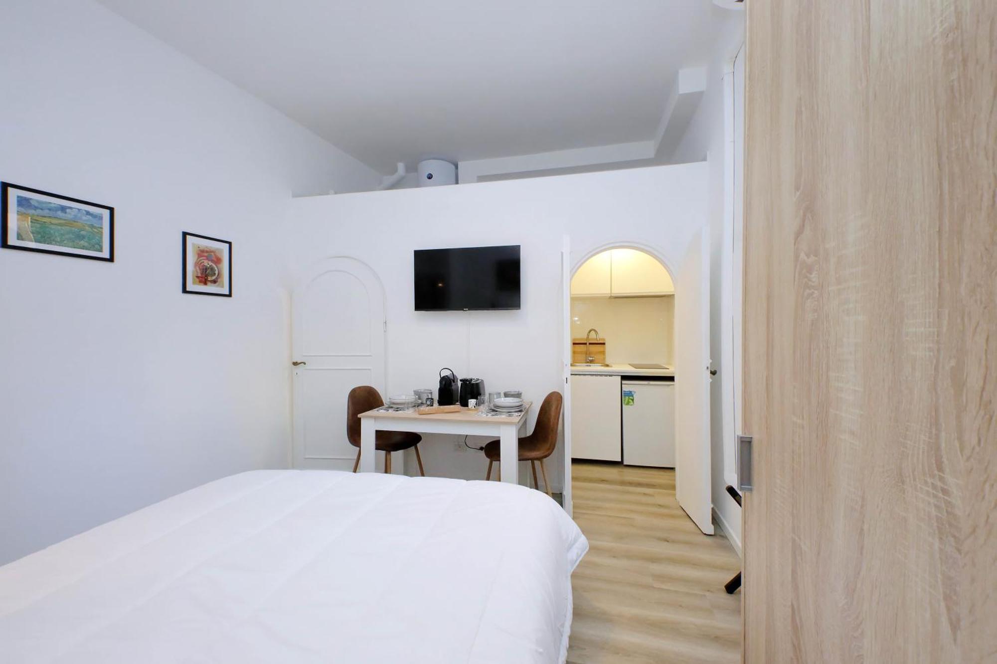 Suity I Cozy Barberini Apartment Rome