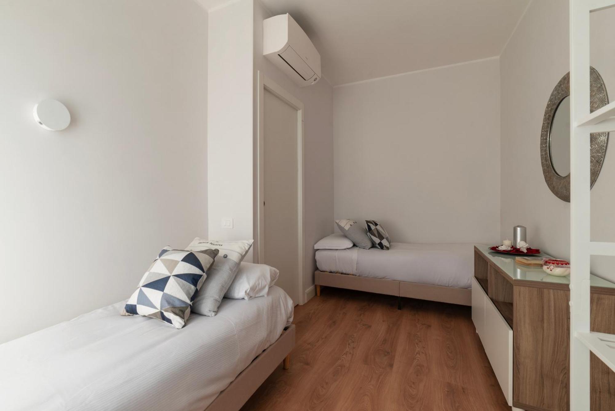 Apartment Ych-ponte Lungo Rome