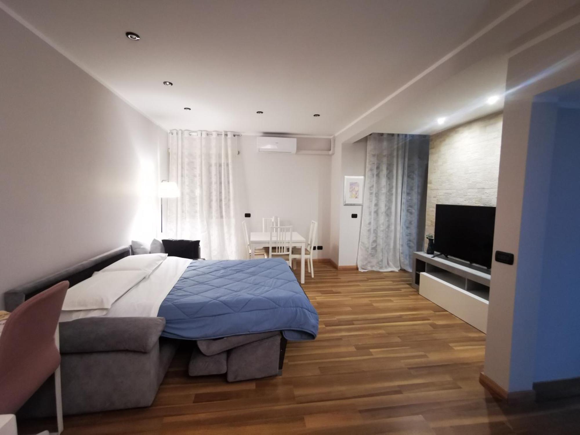 La Regina Tiberina Apartment Rome