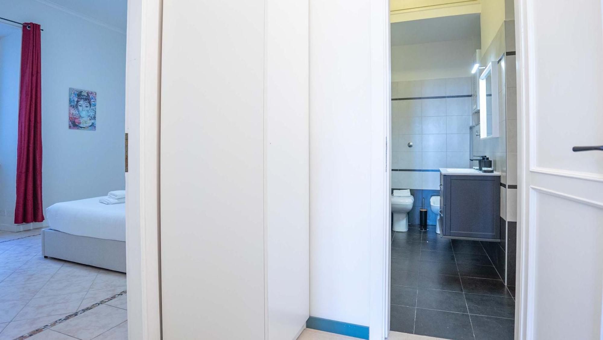 Apartment Crescenzio Stylish Rome