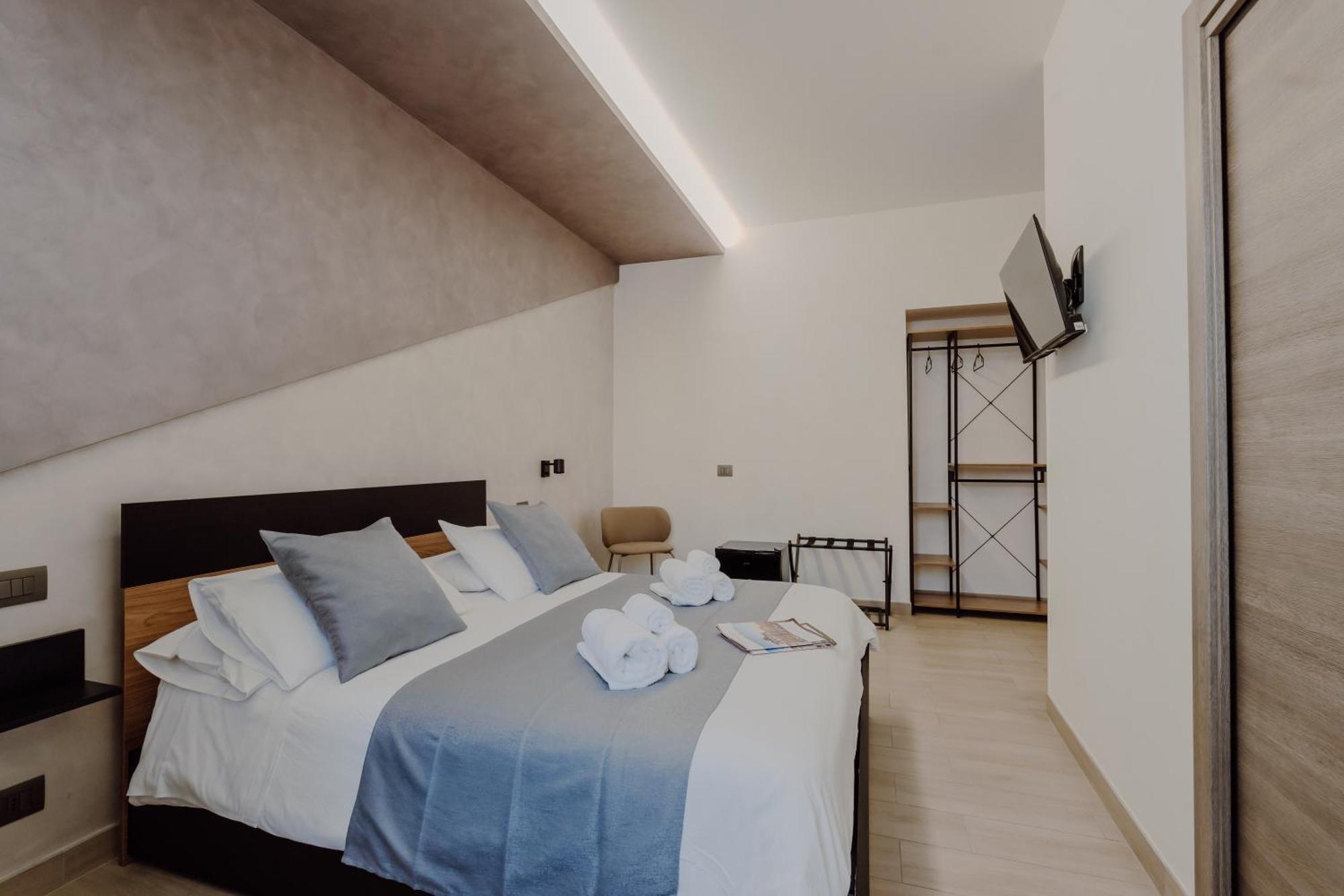 Domus Aeterna - Re Di Guest house *