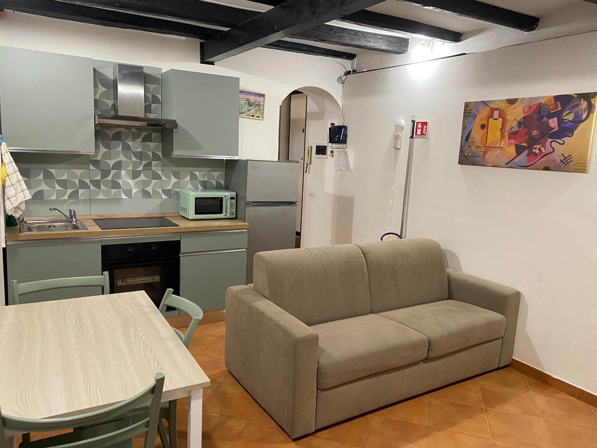 Casa Vicolo Moroni - Trastevere * Rome