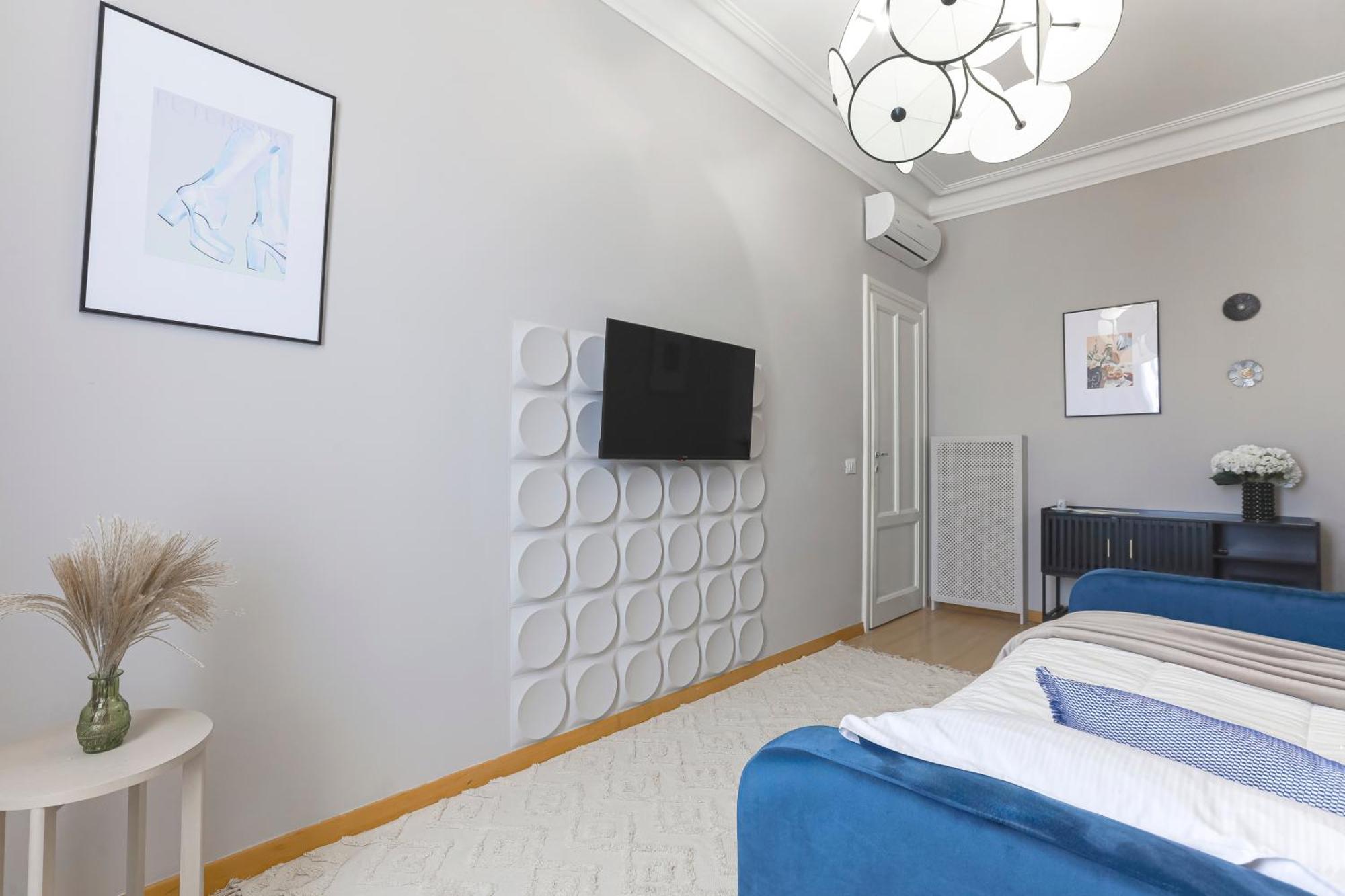 Piramide Deluxe Apartment *