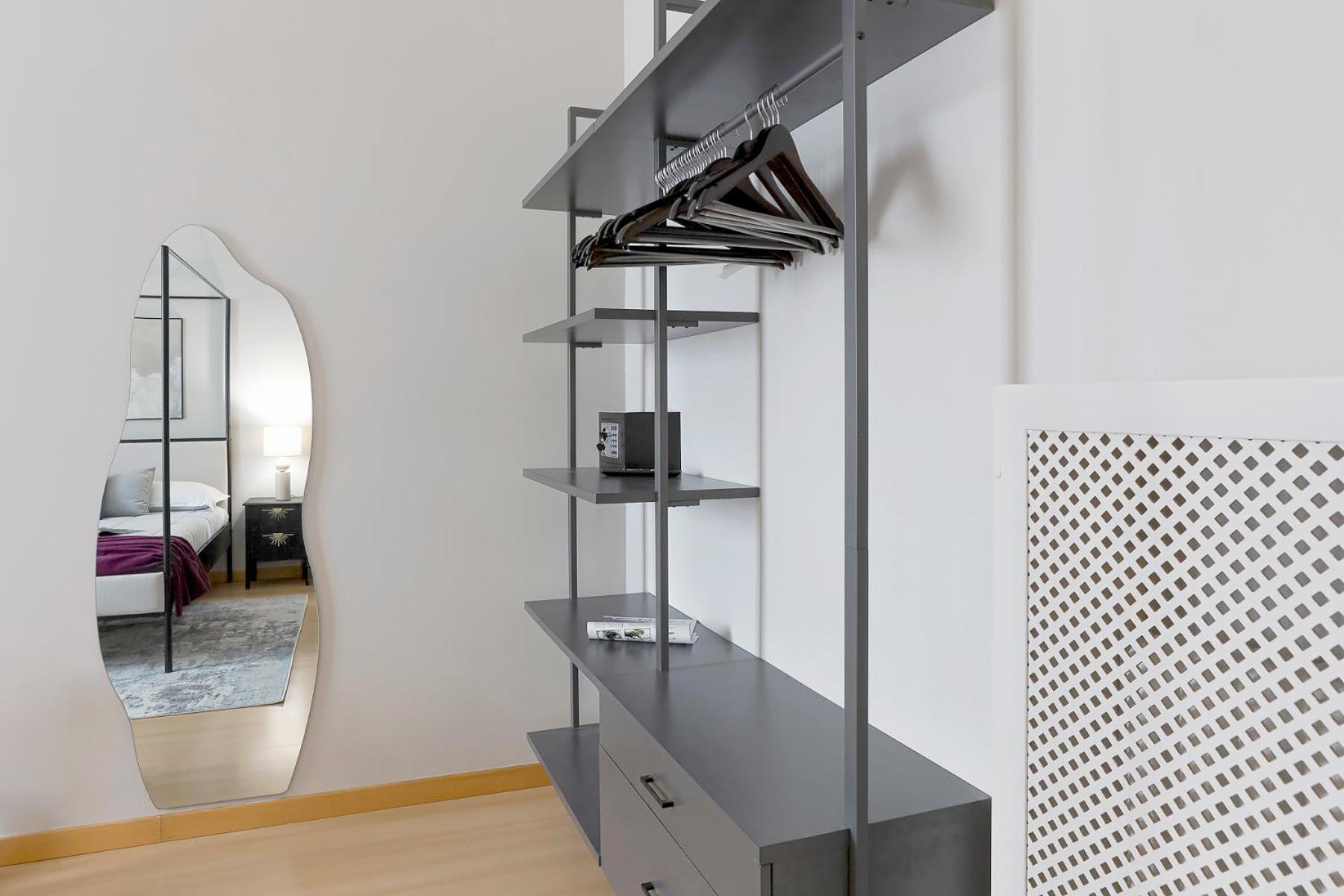 Piramide Deluxe Apartment *