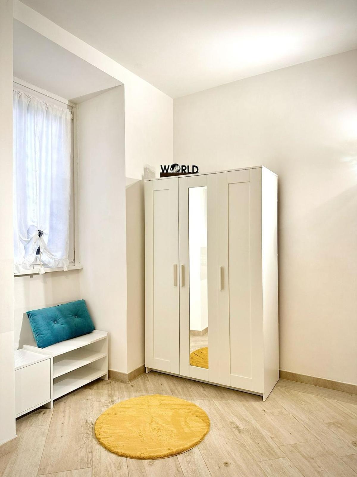 Maloma Intero Fronte Metro A Apartment Rome