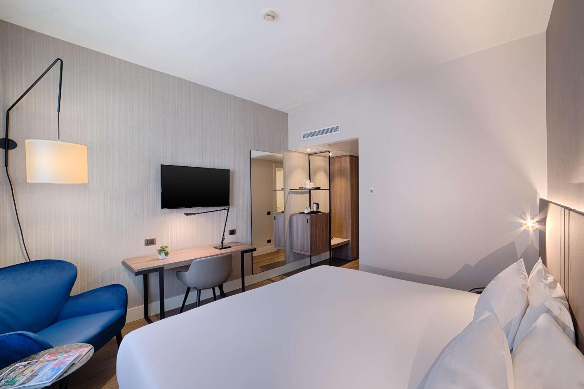 Nh Carpegna Hotel