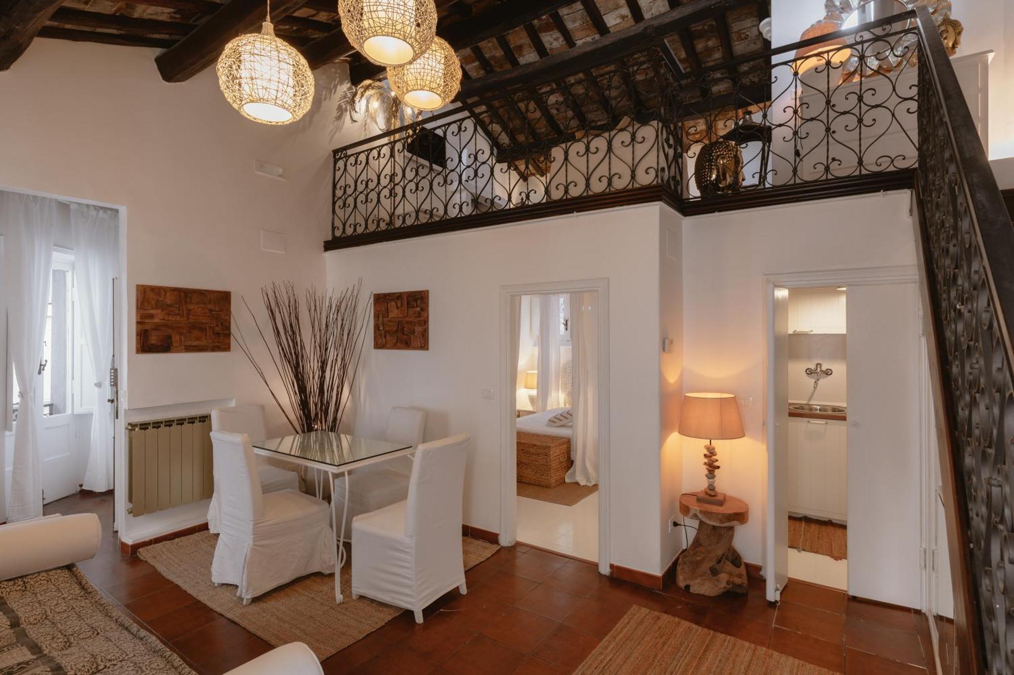 Apartment Piazza Navona Historic Luxury Rome