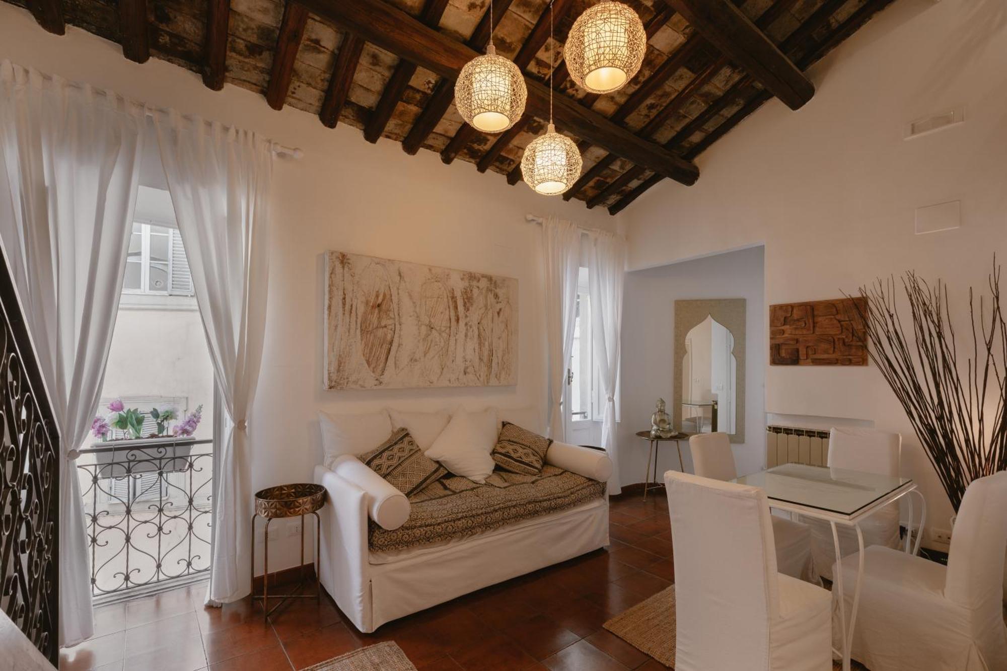 Piazza Navona Historic Luxury Rome