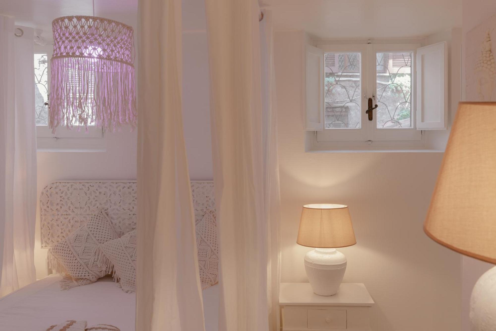 Piazza Navona Historic Luxury Apartment Rome