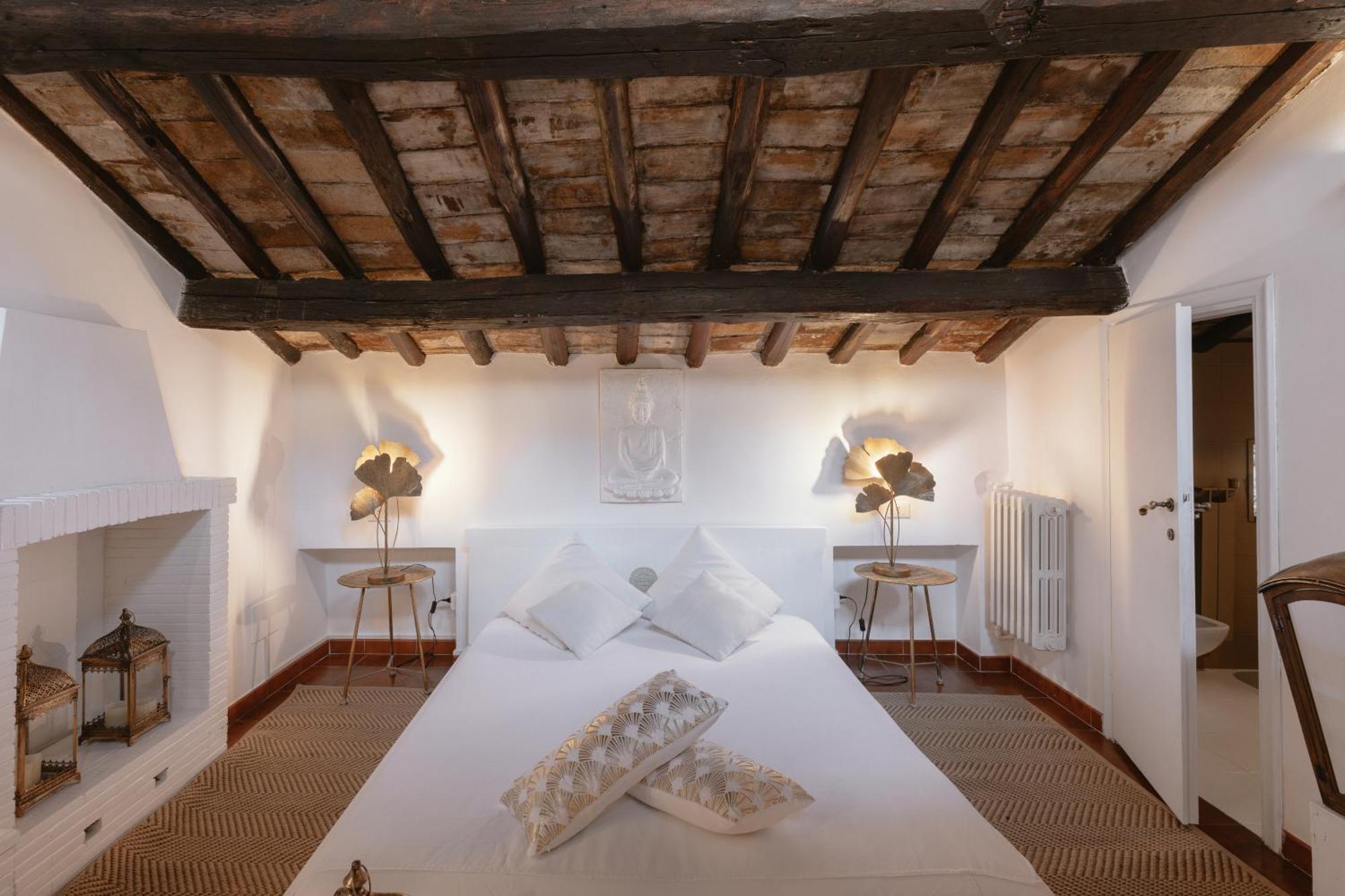 Apartment Piazza Navona Historic Luxury Rome