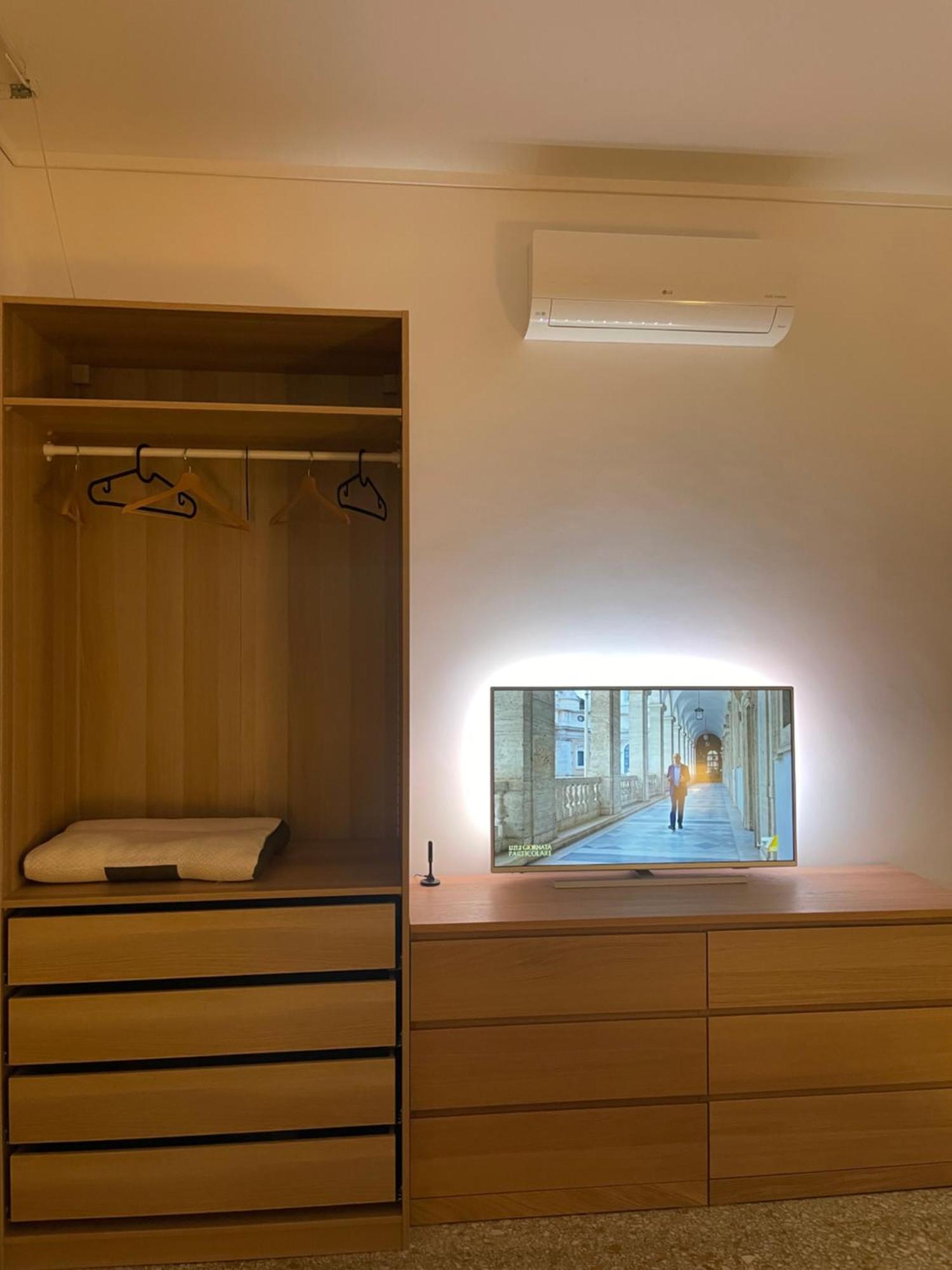Private And Quiet Homestay Rome