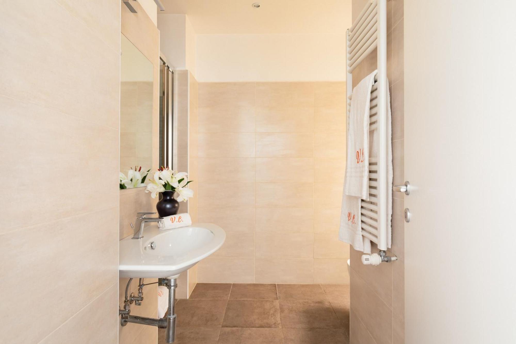 Vittoria C - A 8 Min Da San Pietro Ideale Per Famiglie O Gruppi 3 Bagni Privati Per Il Massimo Comfort Apartment *