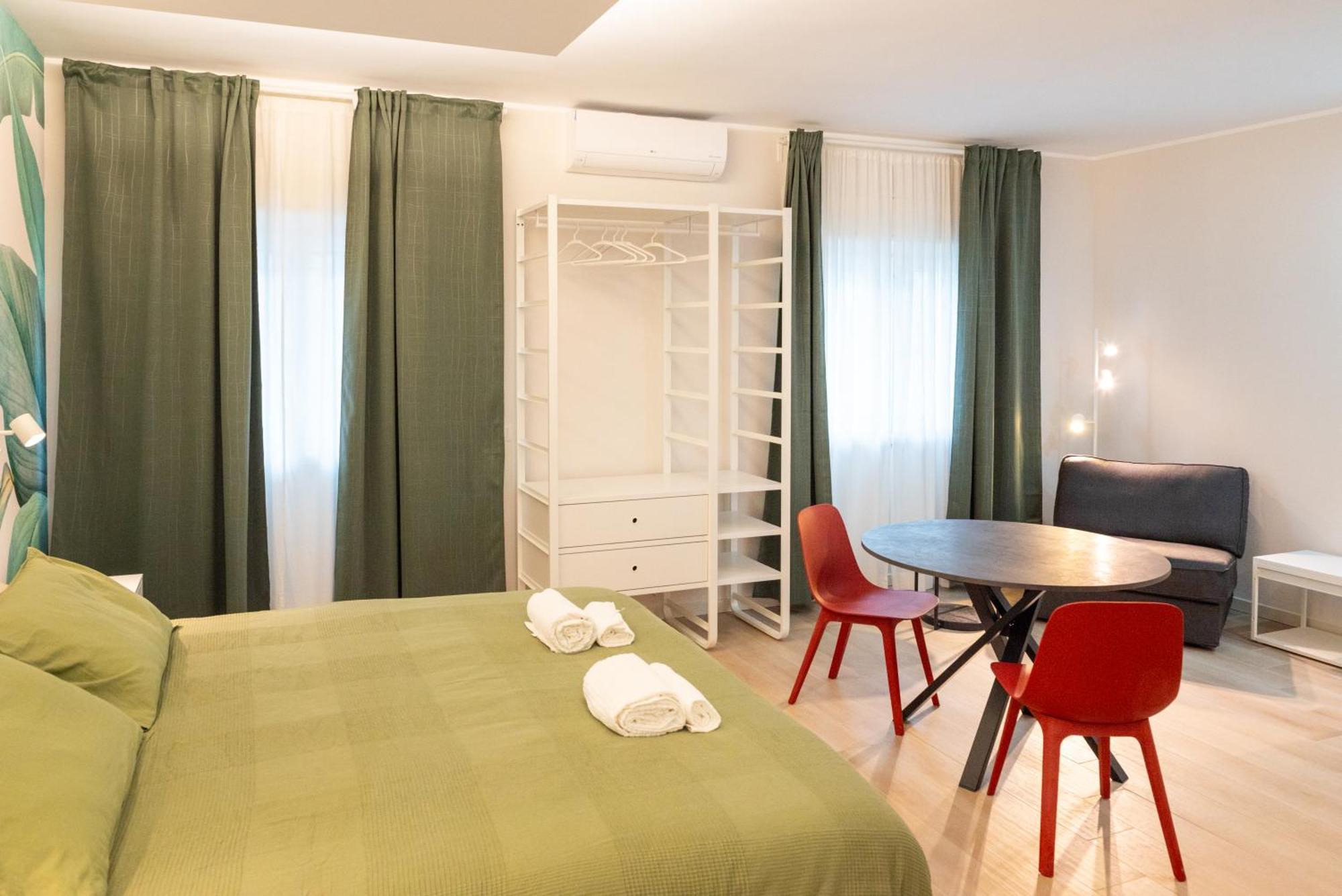 Eqm Guest house *