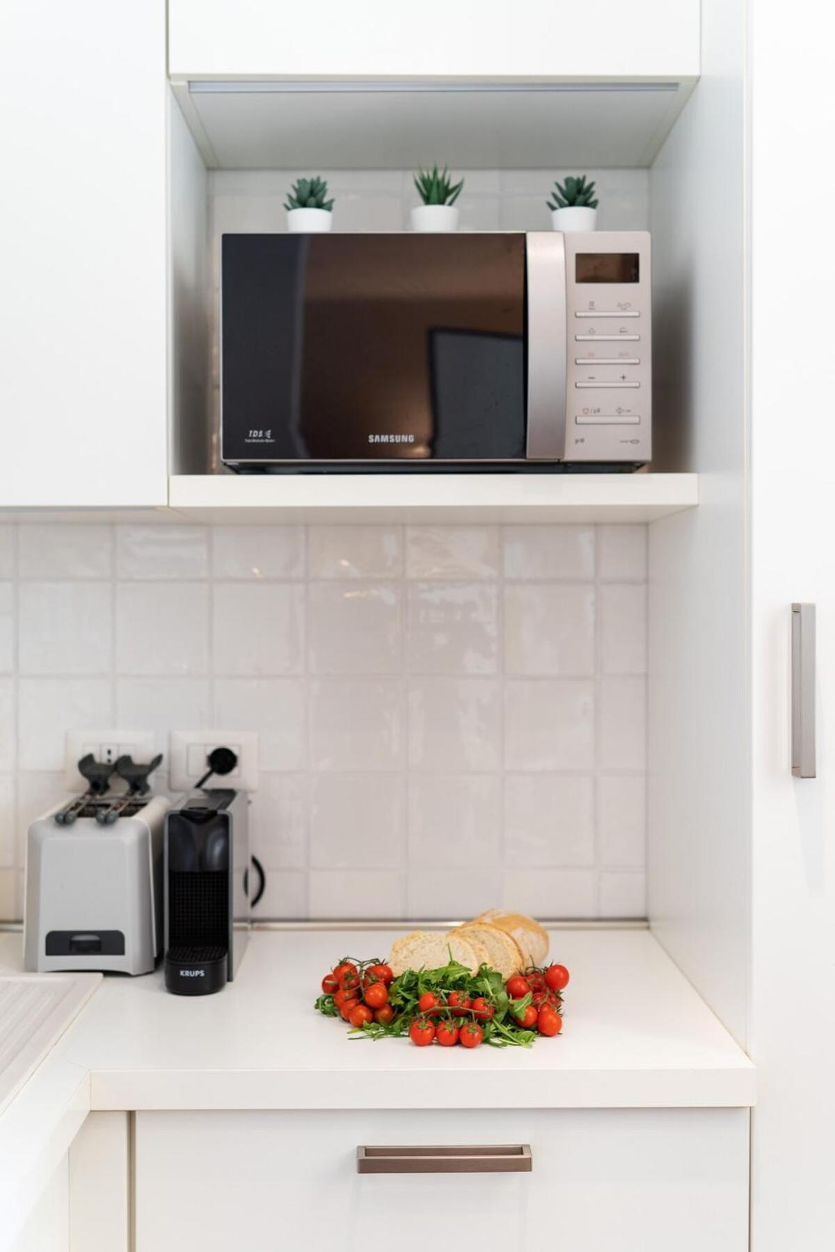 Clima-netflix-wifi-garage - Garden Apartment Rome