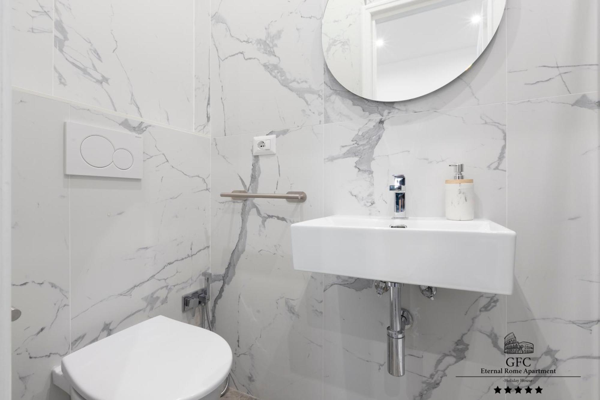 Appartamento Gfc Eternal - 5min To Tiburtina Station Metrob, 2 Bathrooms, Terrace, A-c Roma
