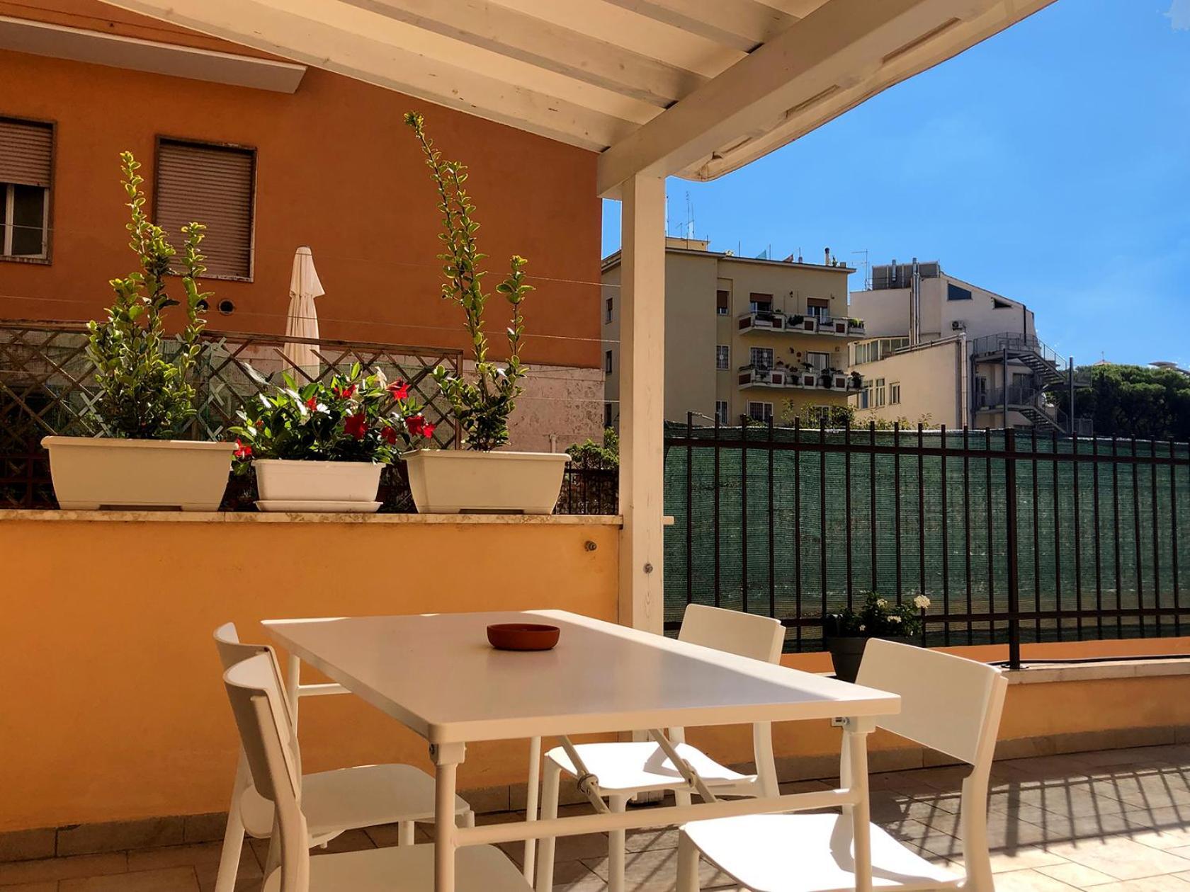 Apartment Wonderful Little Gem With A Large Private Terrace! Rome