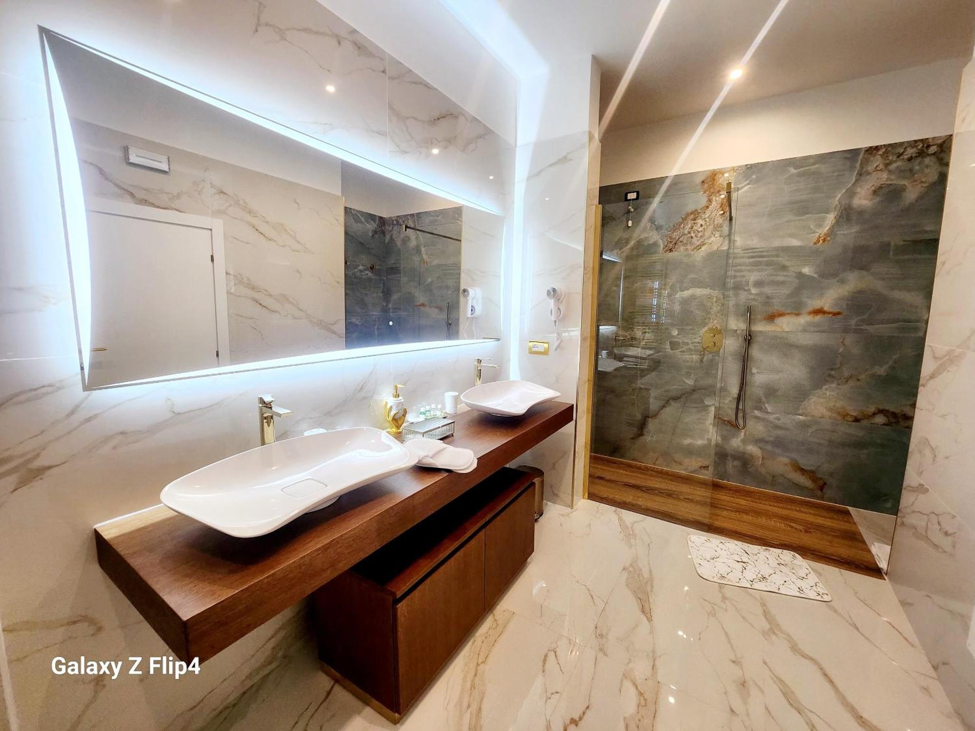 Golden Palace Luxury Guest house Rome
