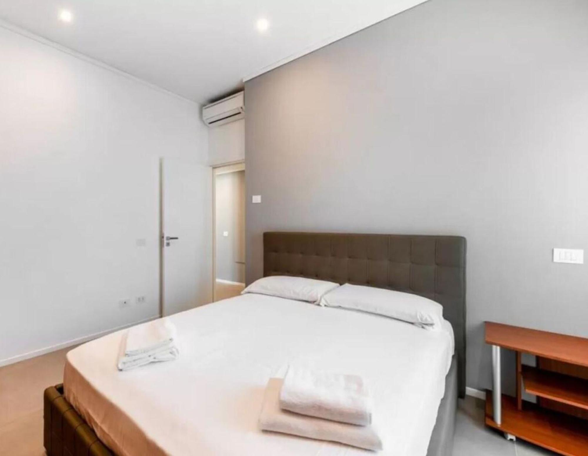 Ampli De 3-habitacions A Apartment Rome