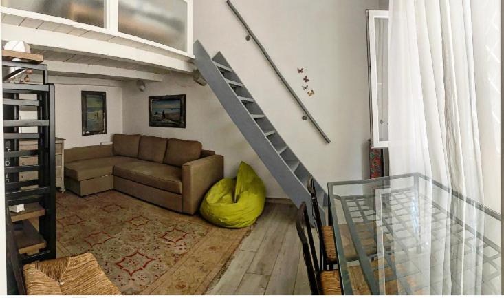 Loft With Little Backyard And Patio * Rome