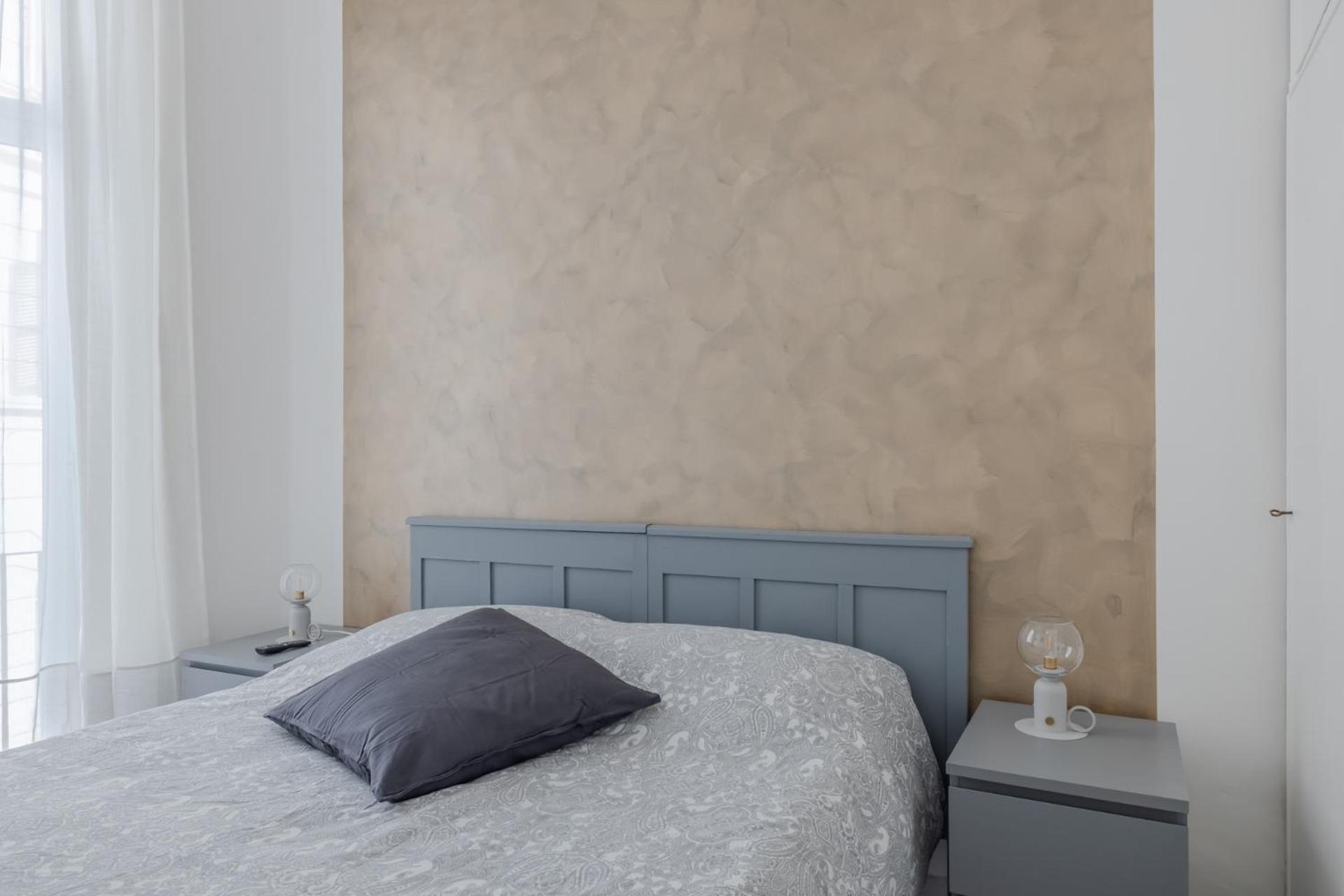 Apartment Vibrant Trastevere 2 Bedrooms On Via Del Moro
